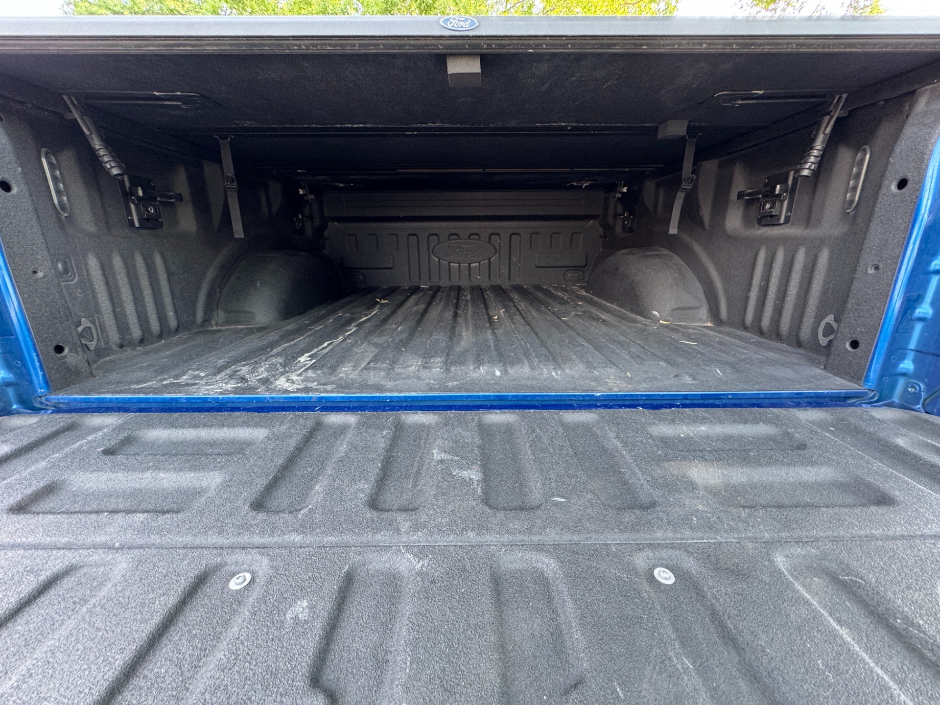Used 2017 Ford F-150 RAPTOR SUPERCREW 4X4 3.5L / 10-SPD / TECH / SONY / PRO-TRAILER / REARVIEW for sale $54,495 at Formula Imports in Charlotte NC 28227 19
