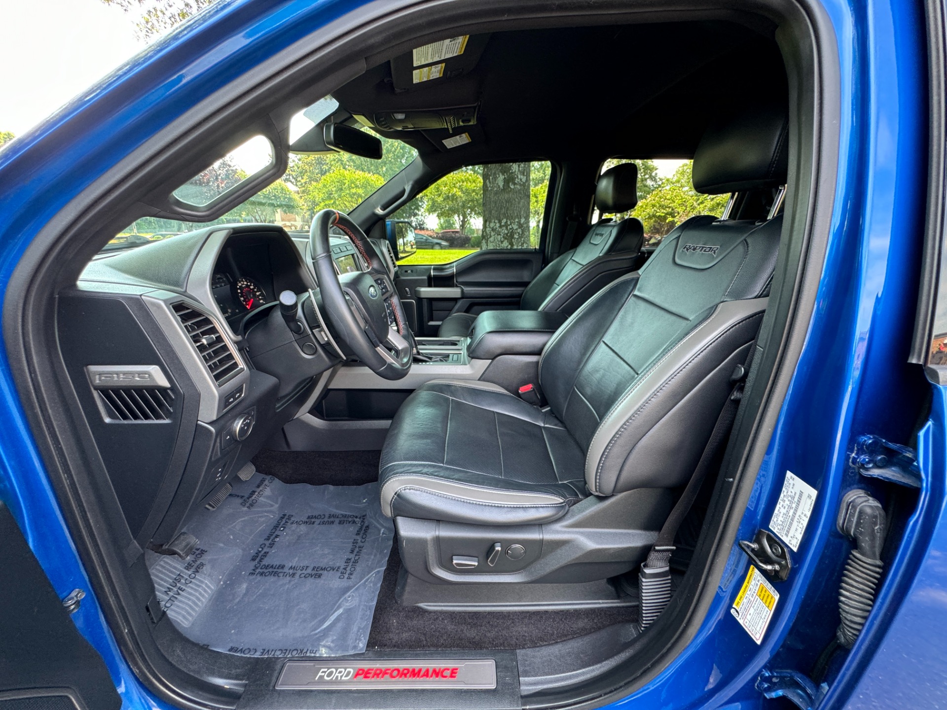 Used 2017 Ford F-150 RAPTOR SUPERCREW 4X4 3.5L / 10-SPD / TECH / SONY / PRO-TRAILER / REARVIEW for sale $54,495 at Formula Imports in Charlotte NC 28227 21