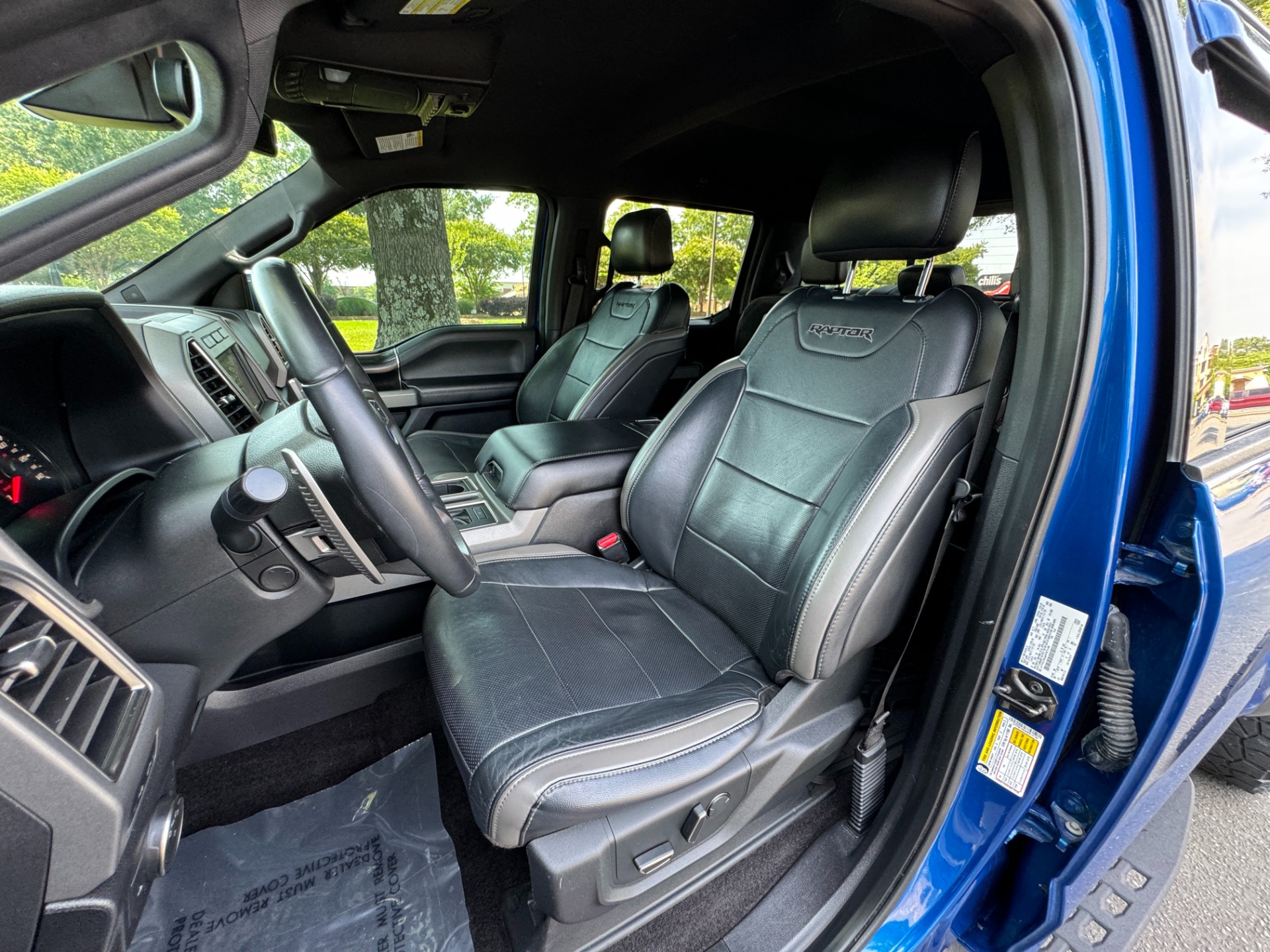 Used 2017 Ford F-150 RAPTOR SUPERCREW 4X4 3.5L / 10-SPD / TECH / SONY / PRO-TRAILER / REARVIEW for sale $54,495 at Formula Imports in Charlotte NC 28227 22