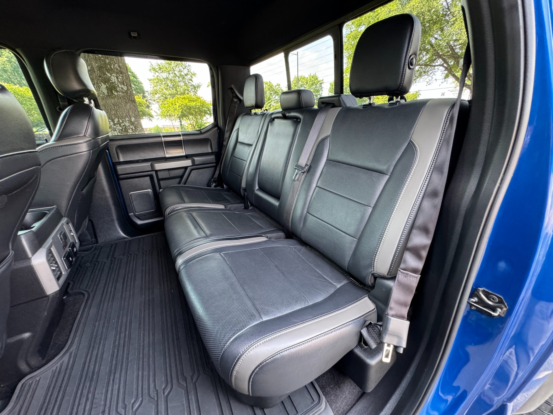 Used 2017 Ford F-150 RAPTOR SUPERCREW 4X4 3.5L / 10-SPD / TECH / SONY / PRO-TRAILER / REARVIEW for sale $54,495 at Formula Imports in Charlotte NC 28227 38