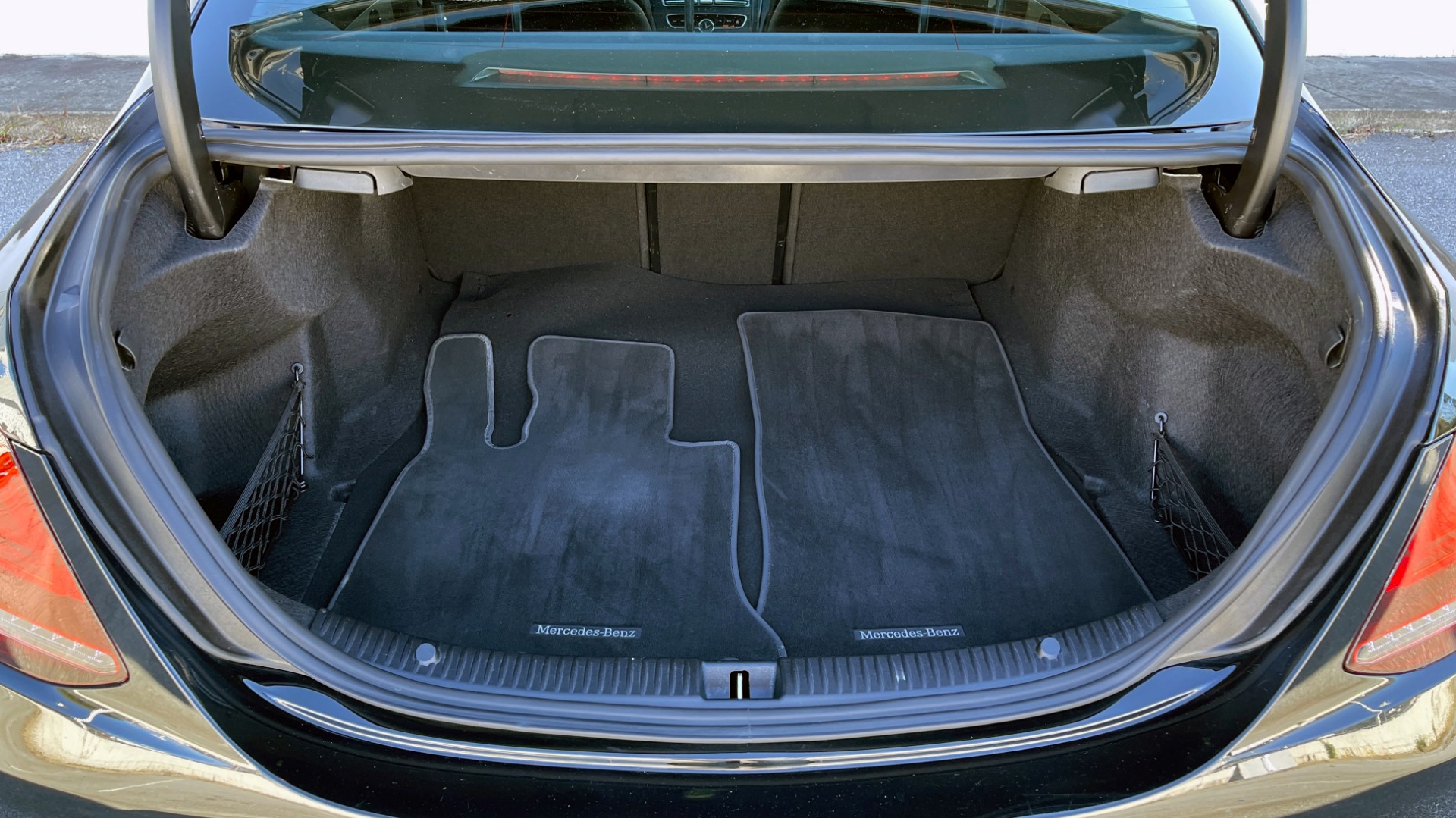 Used 2019 Mercedes-Benz C-CLASS C 300 SEDAN / SUNROOF / BLIND SPOT / HTD STS / REARVIEW for sale $35,495 at Formula Imports in Charlotte NC 28227 16