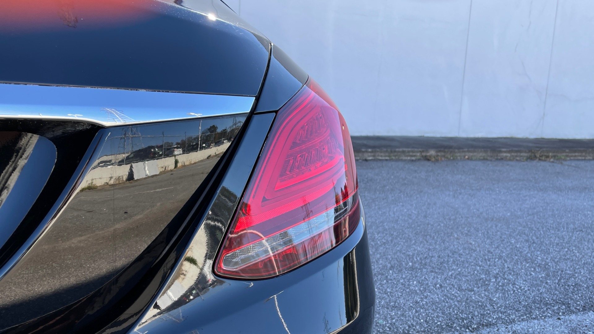 Used 2019 Mercedes-Benz C-CLASS C 300 2.0L SEDAN / SUNROOF / BLIND SPOT ASST / HTD STS / REARVIEW for sale Sold at Formula Imports in Charlotte NC 28227 22