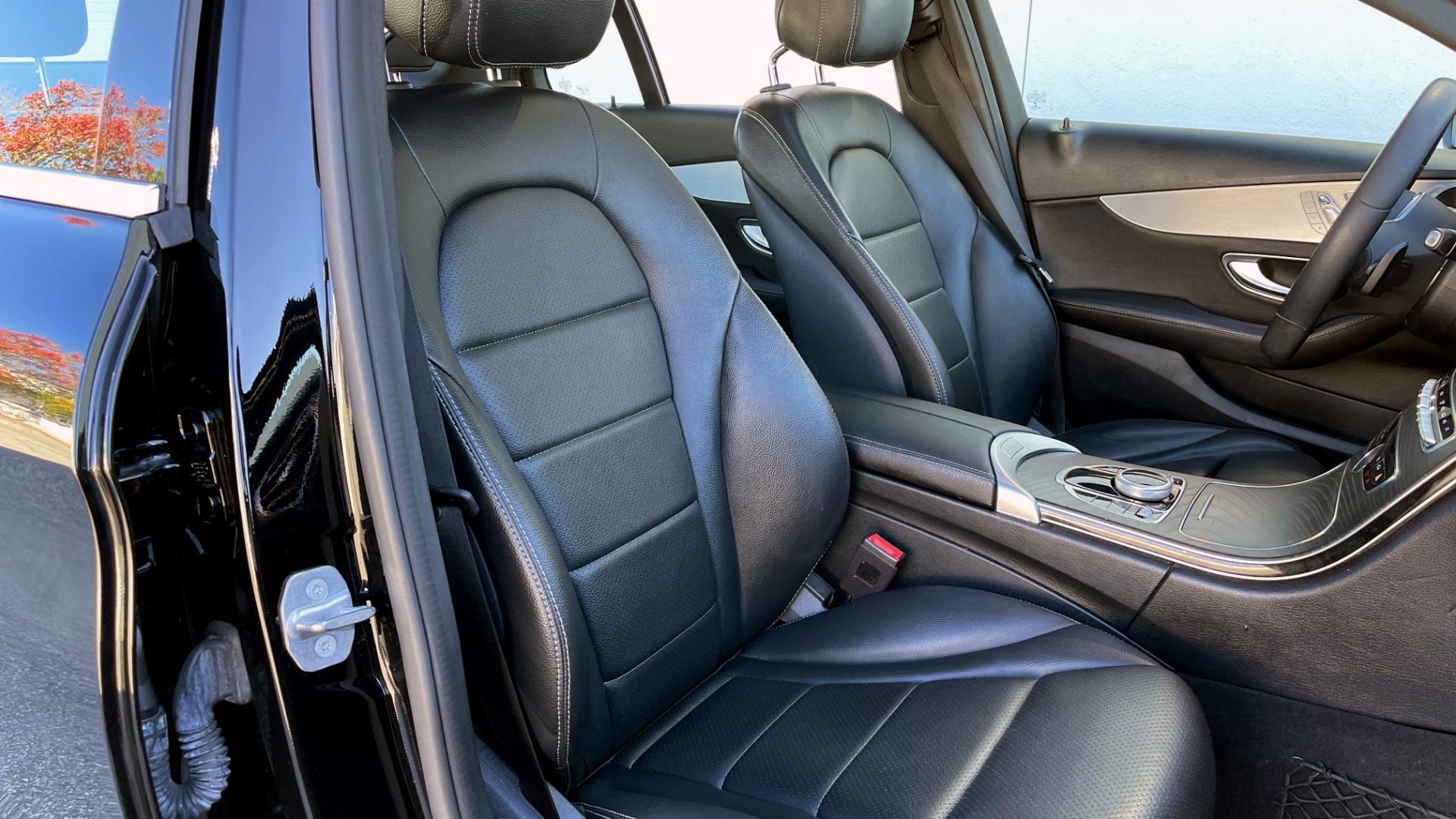 Used 2019 Mercedes-Benz C-CLASS C 300 2.0L SEDAN / SUNROOF / BLIND SPOT ASST / HTD STS / REARVIEW for sale Sold at Formula Imports in Charlotte NC 28227 57