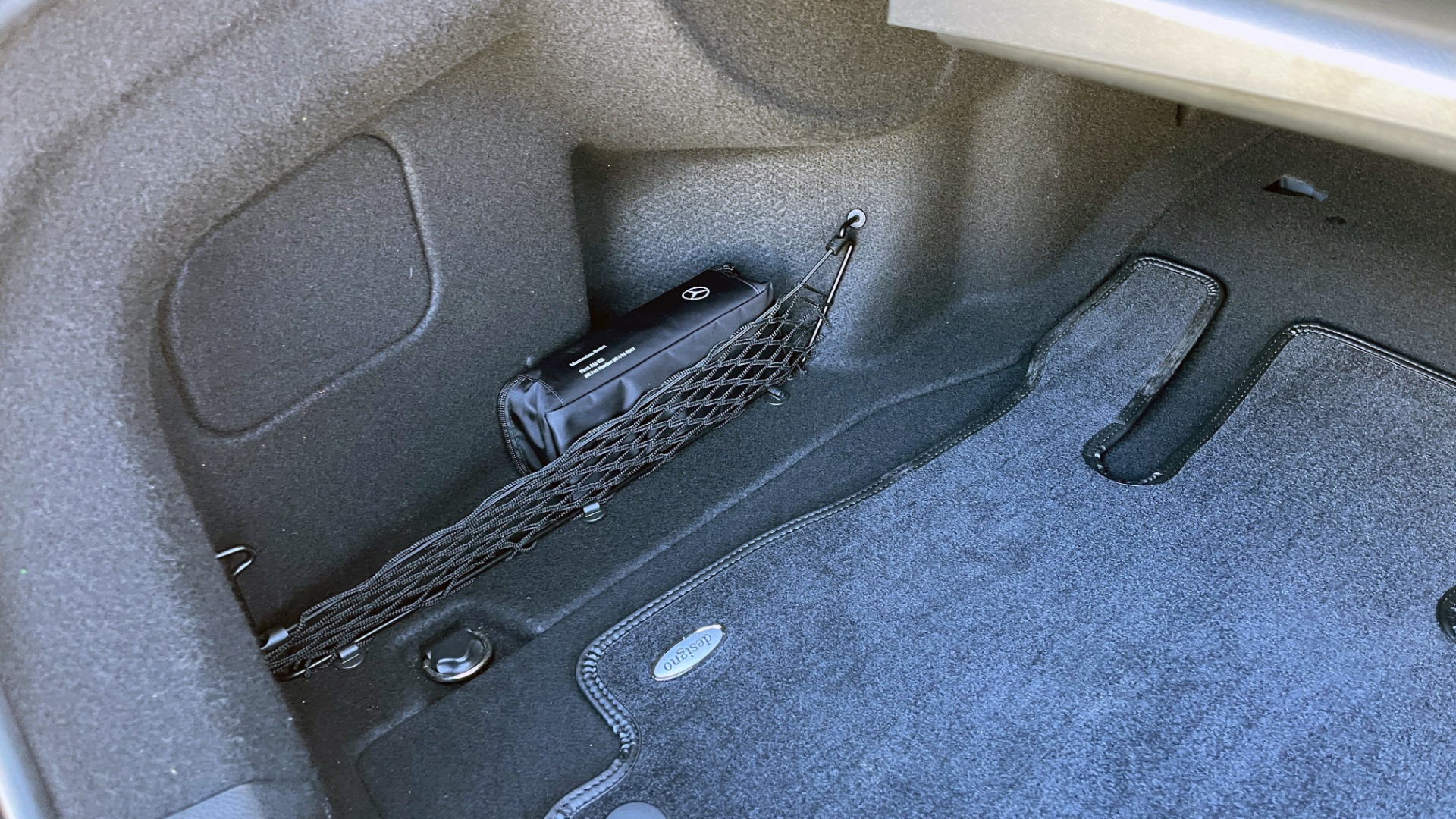 Used 2018 Mercedes-Benz E-CLASS E 300 PREMIUM2 / AMG LINE / PANO-ROOF / BURMESTER / REARVIEW for sale Sold at Formula Imports in Charlotte NC 28227 17