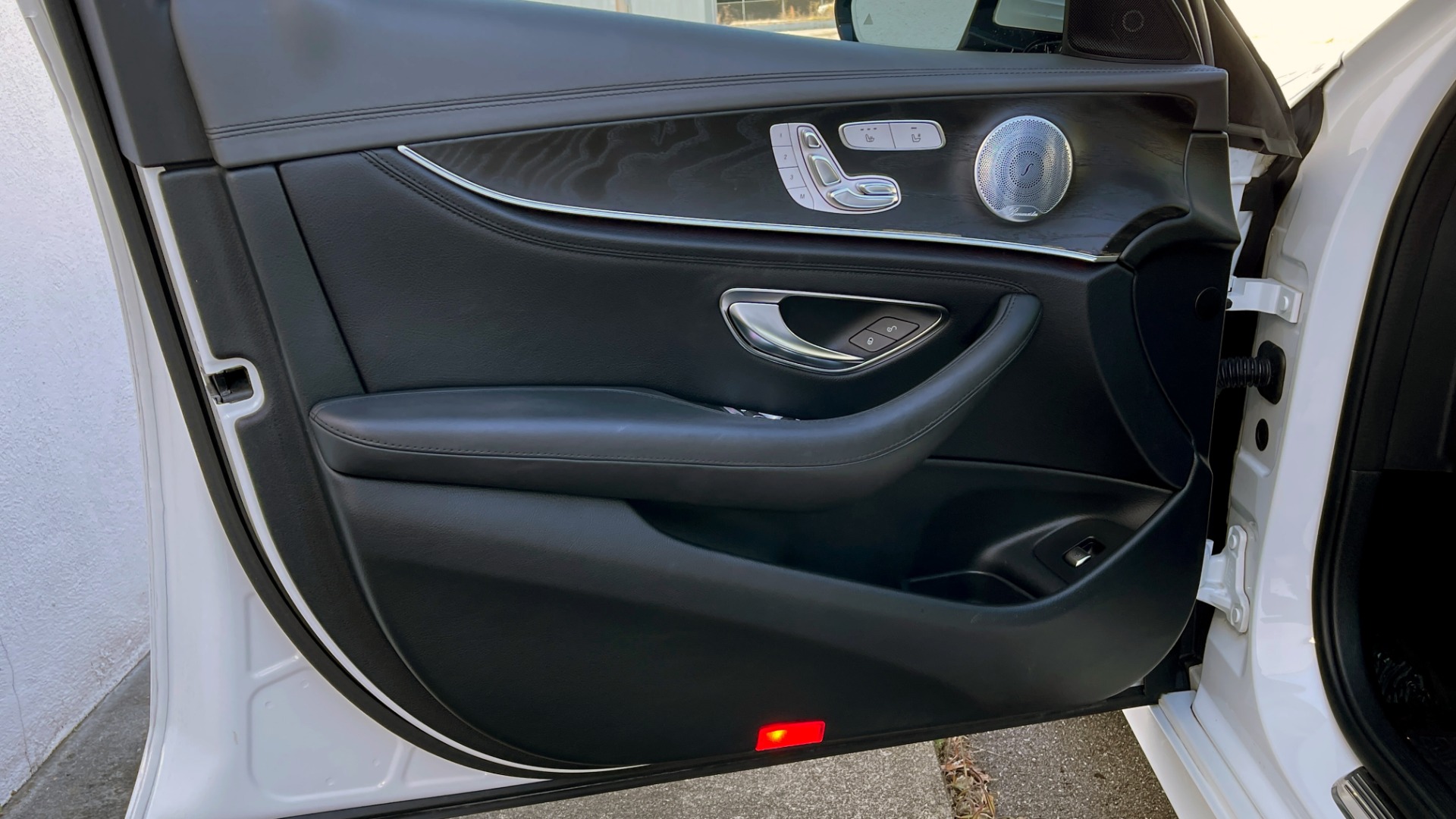 Used 2018 Mercedes-Benz E-CLASS E 300 PREMIUM2 / AMG LINE / PANO-ROOF / BURMESTER / REARVIEW for sale Sold at Formula Imports in Charlotte NC 28227 24