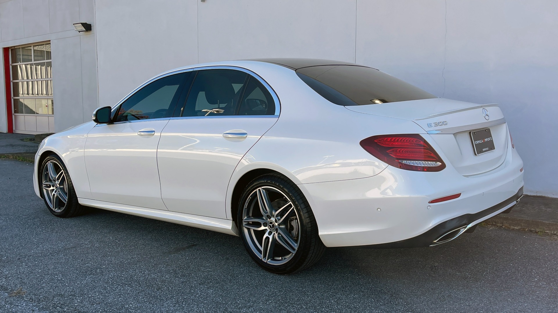 Used 2018 Mercedes-Benz E-CLASS E 300 PREMIUM2 / AMG LINE / PANO-ROOF / BURMESTER / REARVIEW for sale $43,495 at Formula Imports in Charlotte NC 28227 4