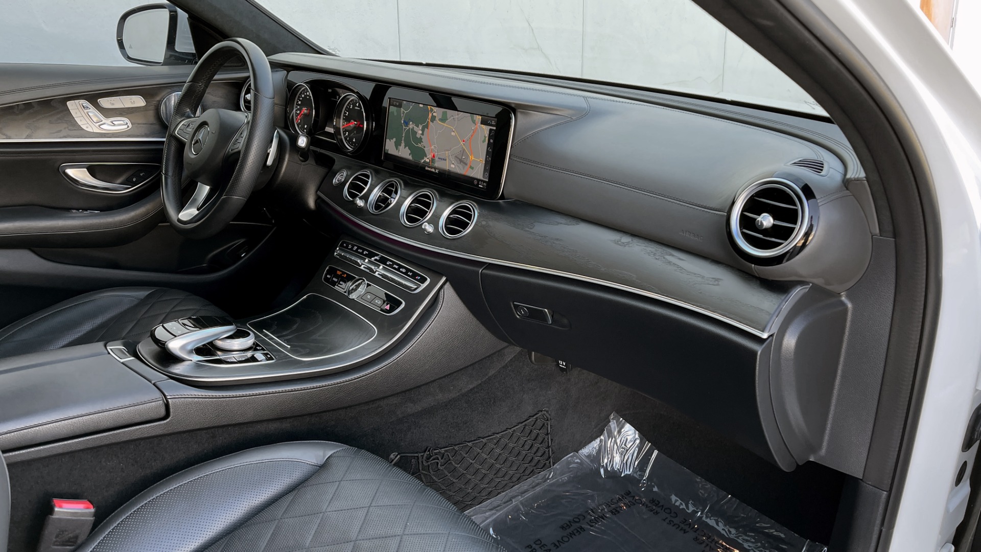 Used 2018 Mercedes-Benz E-CLASS E 300 PREMIUM2 / AMG LINE / PANO-ROOF / BURMESTER / REARVIEW for sale Sold at Formula Imports in Charlotte NC 28227 59