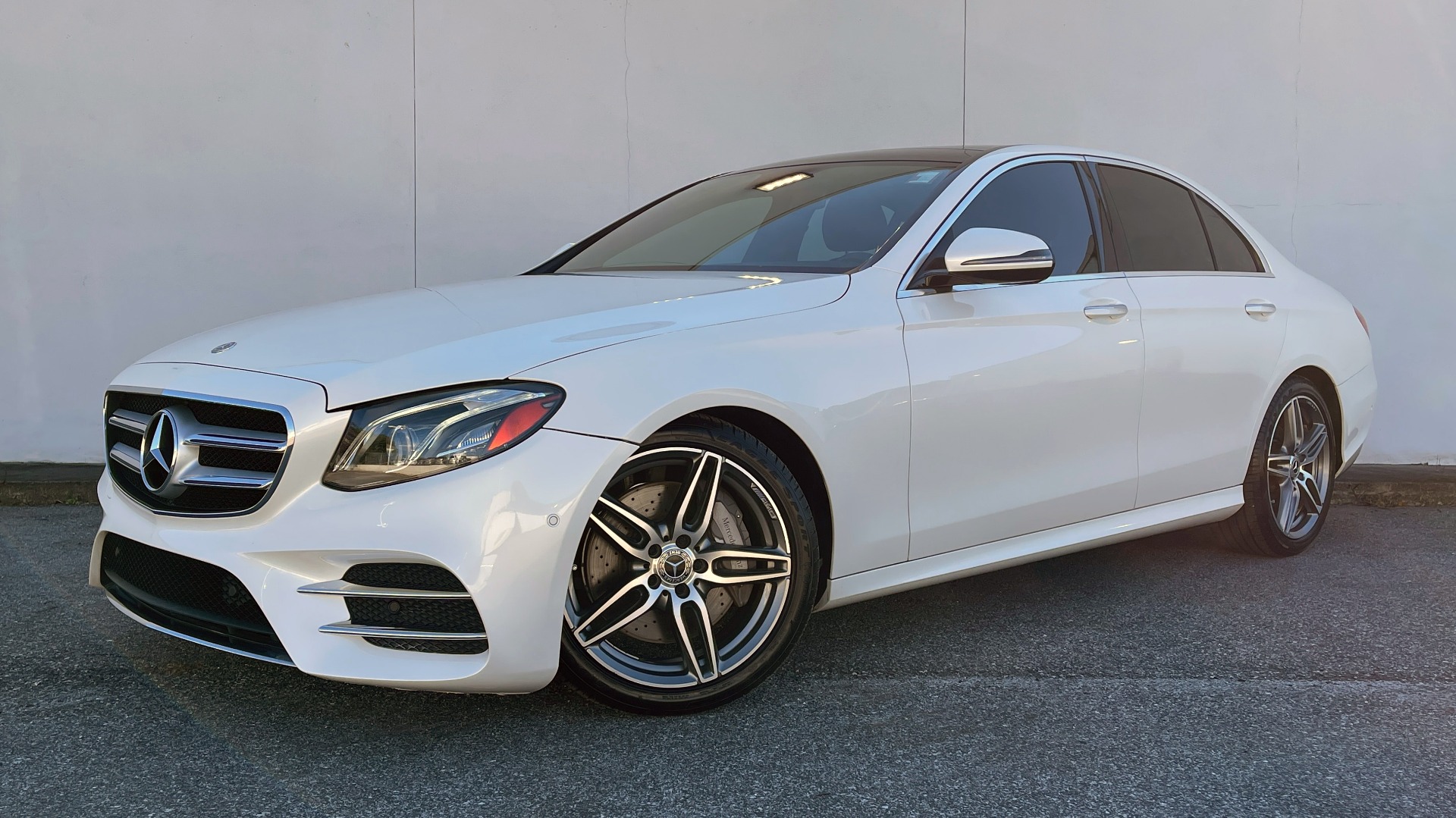 Used 2018 Mercedes-Benz E-CLASS E 300 PREMIUM2 / AMG LINE / PANO-ROOF / BURMESTER / REARVIEW for sale $43,495 at Formula Imports in Charlotte NC 28227 1