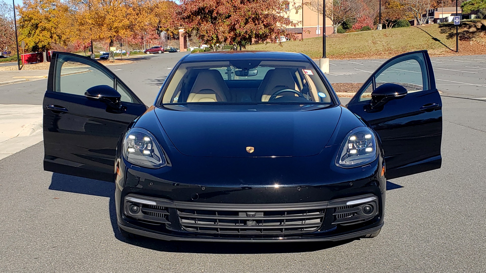 Used 2018 Porsche Panamera 4 E-Hybrid for sale $52,000 at Formula Imports in Charlotte NC 28227 22