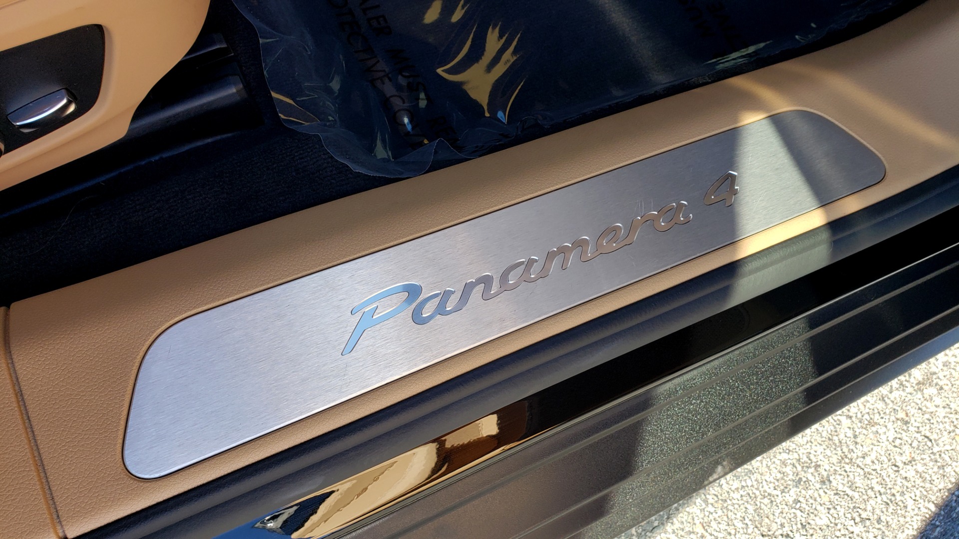 Used 2018 Porsche Panamera 4 E-Hybrid for sale $52,000 at Formula Imports in Charlotte NC 28227 64