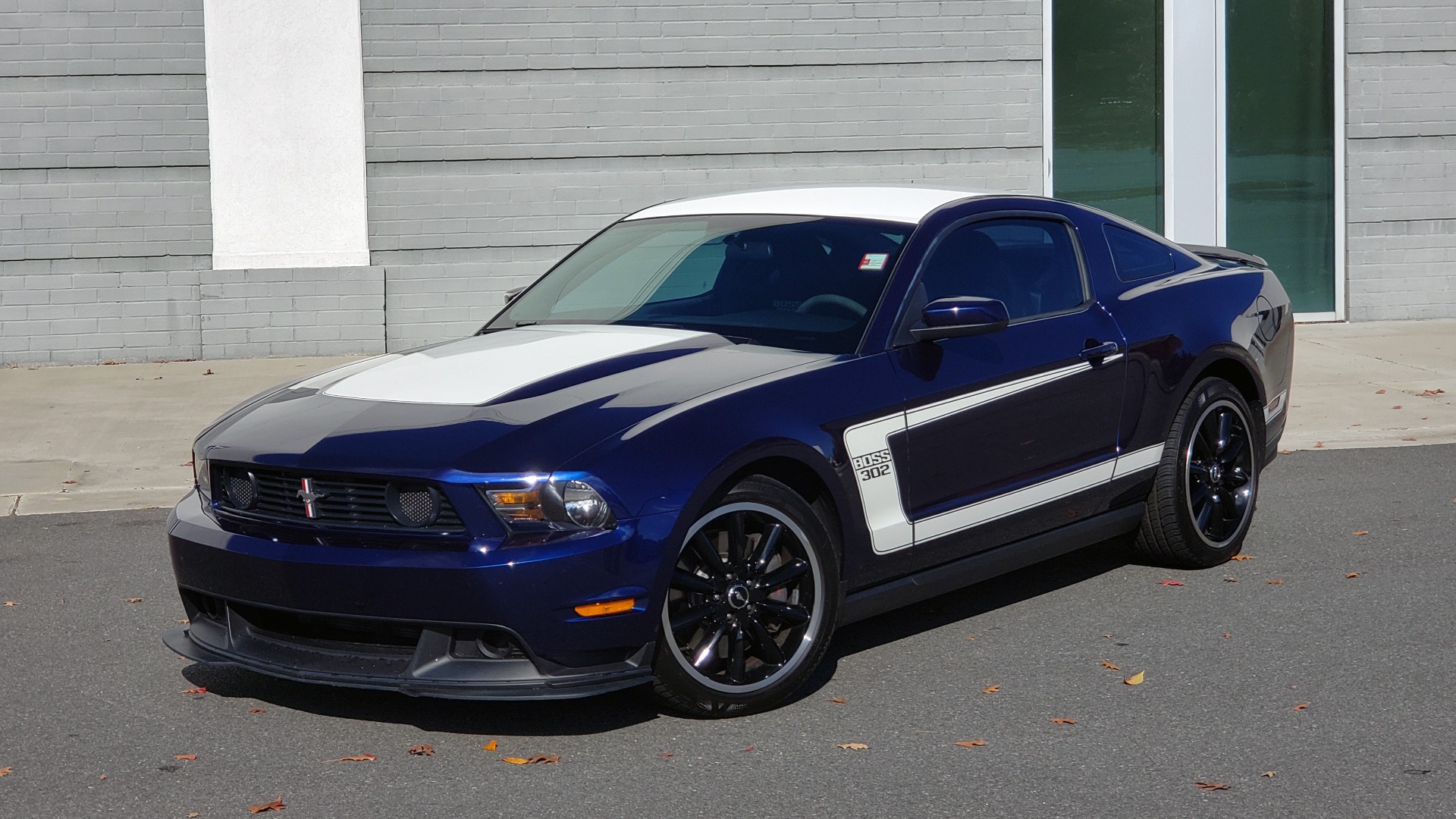 Used 2012 Ford MUSTANG BOSS 302 COUPE / 5.0L / 6-SPD MAN / RECARO SEATS / 3.73 GEARS for sale Sold at Formula Imports in Charlotte NC 28227 10