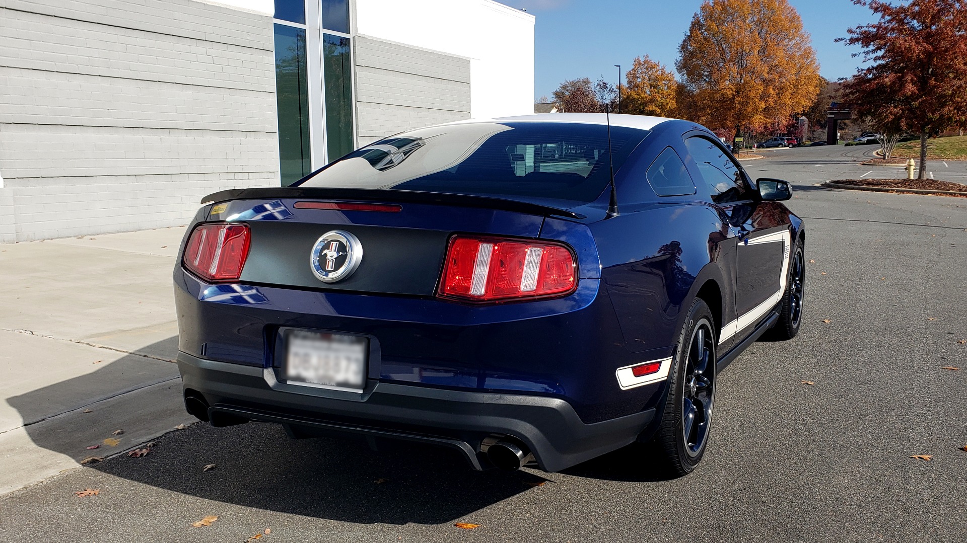 Used 2012 Ford MUSTANG BOSS 302 COUPE / 5.0L / 6-SPD MAN / RECARO SEATS / 3.73 GEARS for sale Sold at Formula Imports in Charlotte NC 28227 11