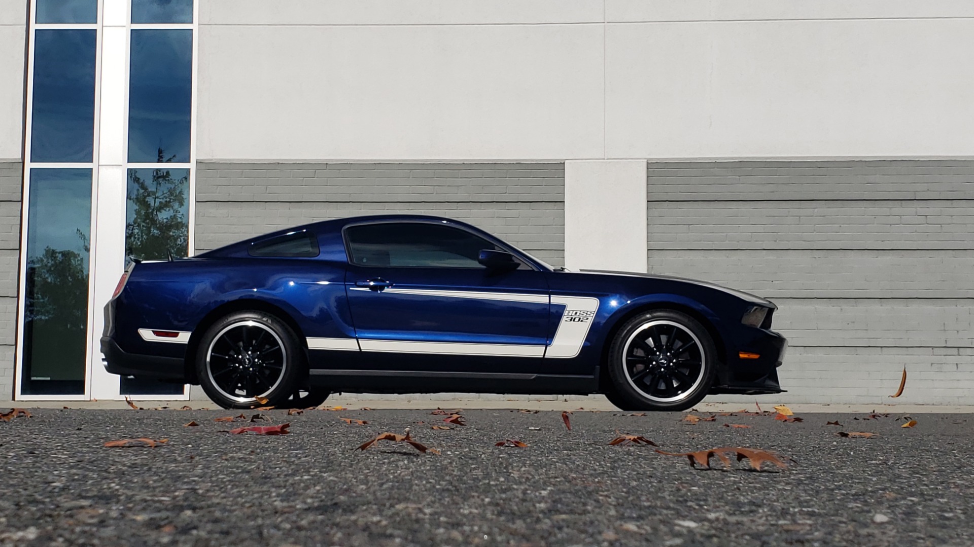 Used 2012 Ford MUSTANG BOSS 302 COUPE / 5.0L / 6-SPD MAN / RECARO SEATS / 3.73 GEARS for sale Sold at Formula Imports in Charlotte NC 28227 14