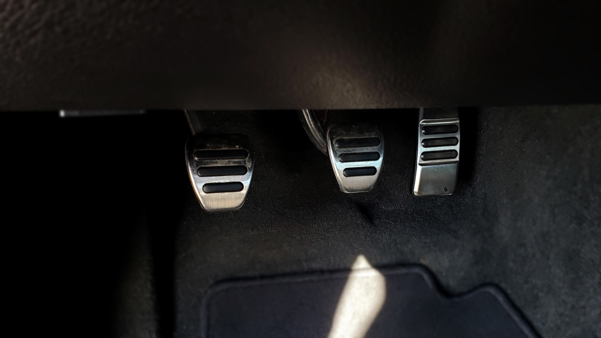 Used 2012 Ford MUSTANG BOSS 302 COUPE / 5.0L / 6-SPD MAN / RECARO SEATS / 3.73 GEARS for sale Sold at Formula Imports in Charlotte NC 28227 44