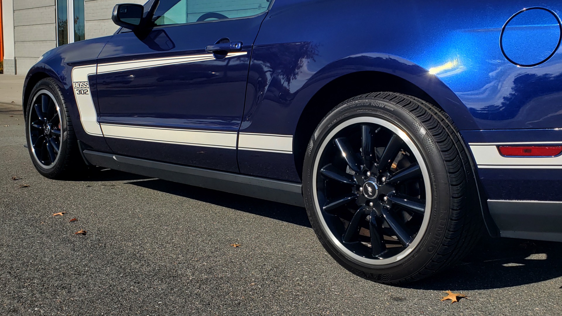 Used 2012 Ford MUSTANG BOSS 302 COUPE / 5.0L / 6-SPD MAN / RECARO SEATS / 3.73 GEARS for sale Sold at Formula Imports in Charlotte NC 28227 6