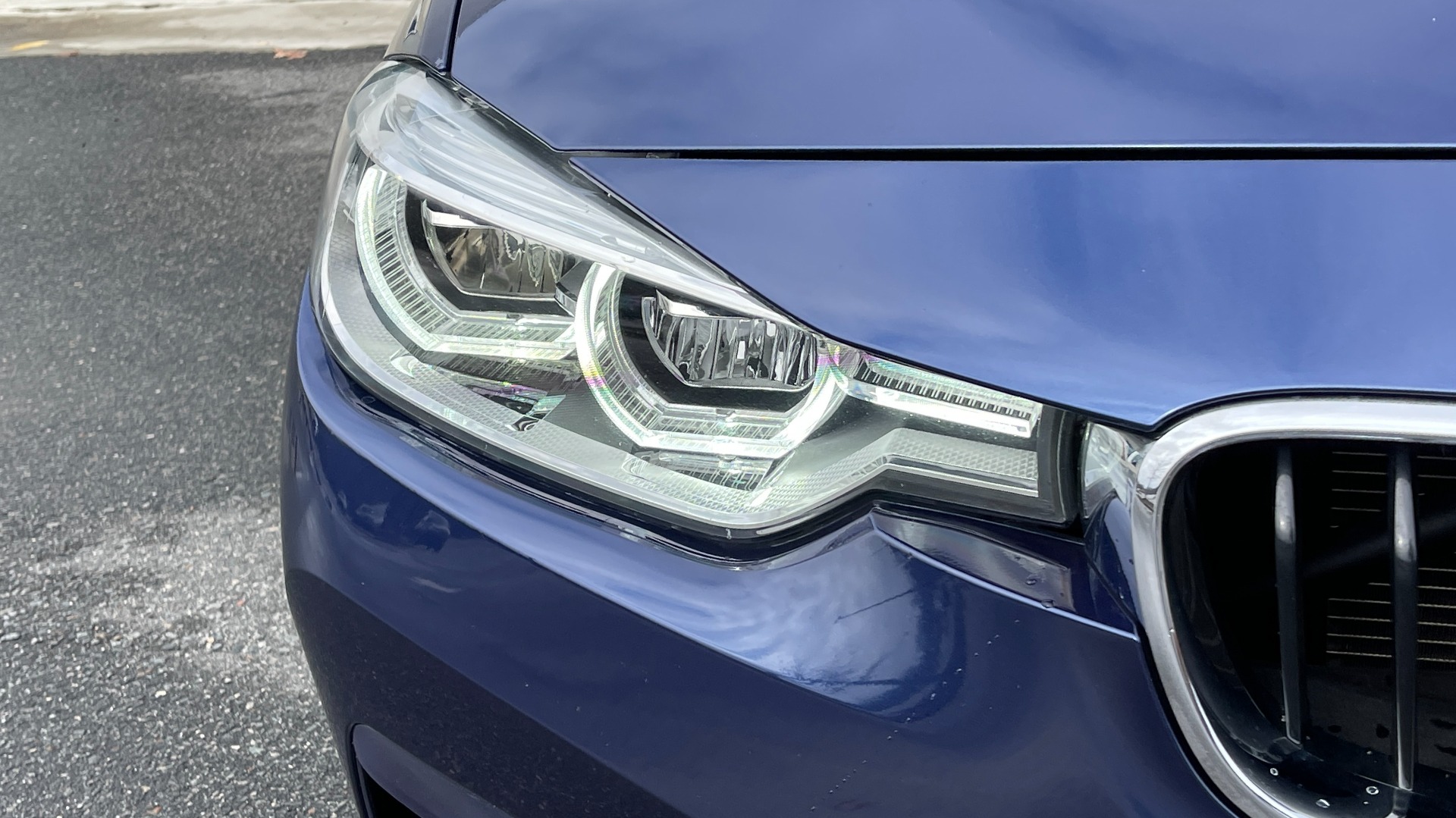Used 2016 BMW 3 SERIES 328I PREMIUM 2.0L SEDAN / NAV / HTD STS / SUNROOF / SAT RADIO / 17IN WHEELS for sale Sold at Formula Imports in Charlotte NC 28227 17
