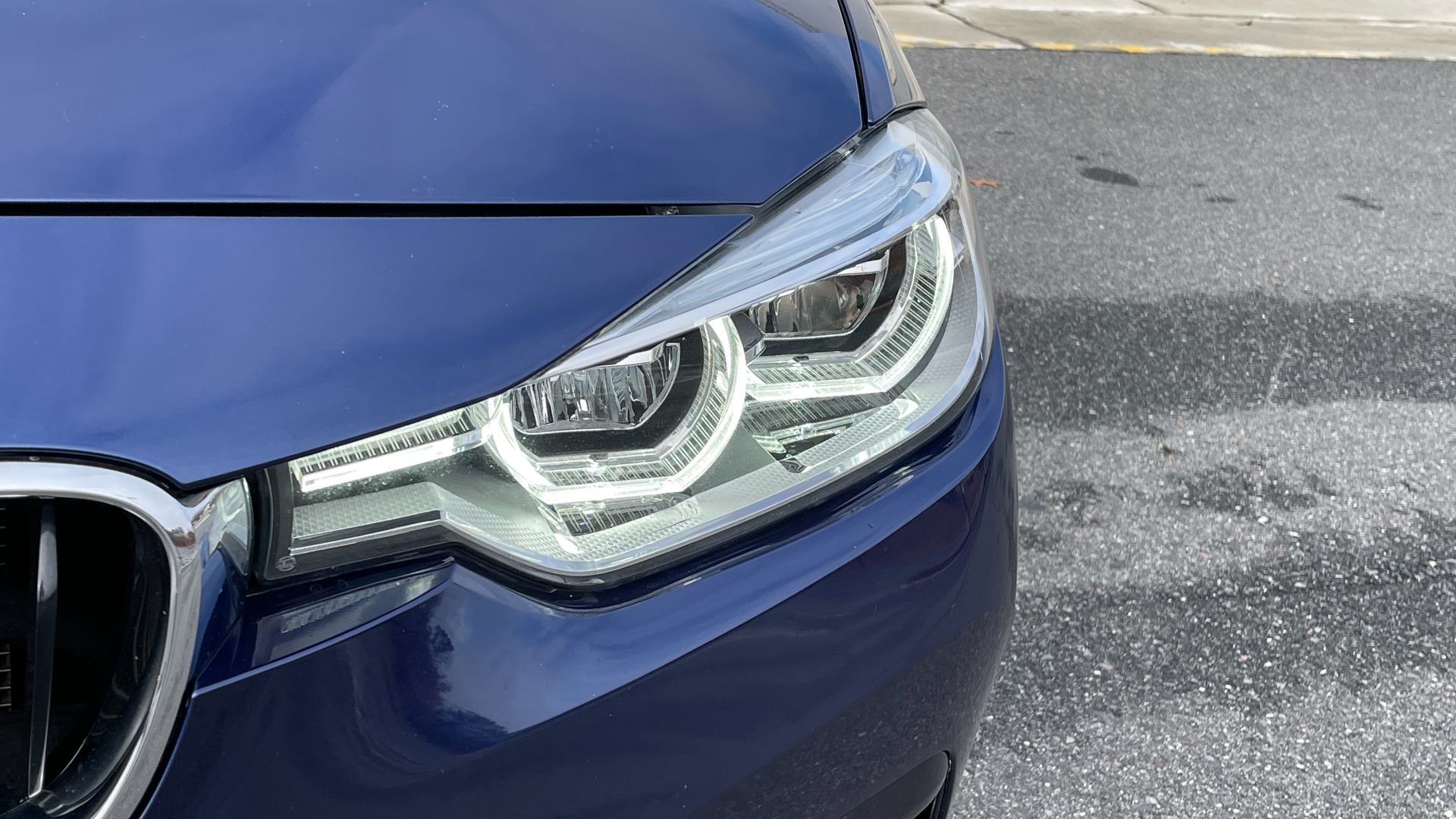 Used 2016 BMW 3 SERIES 328I PREMIUM 2.0L SEDAN / NAV / HTD STS / SUNROOF / SAT RADIO / 17IN WHEELS for sale Sold at Formula Imports in Charlotte NC 28227 18