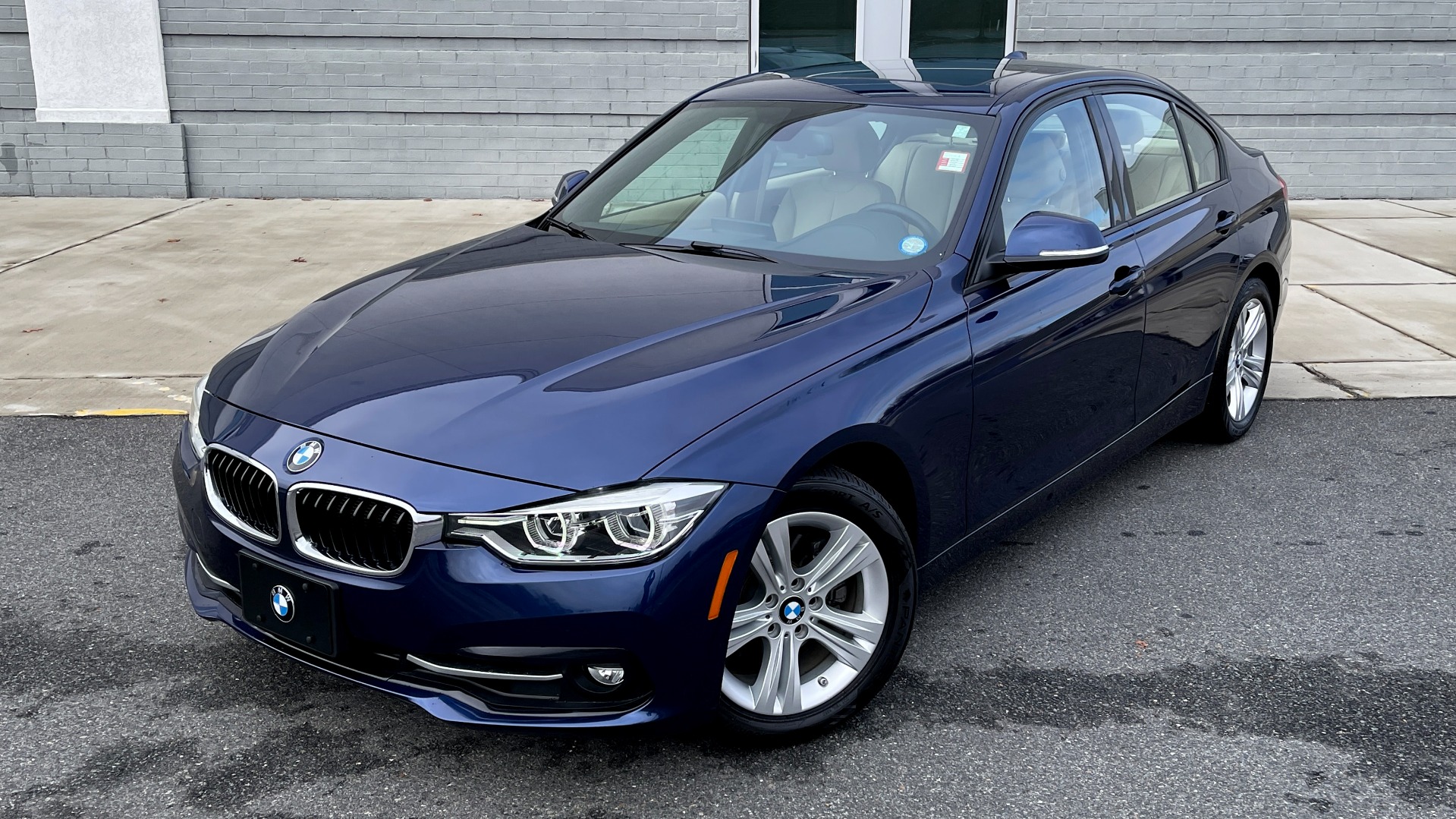Used 2016 BMW 3 SERIES 328I PREMIUM 2.0L SEDAN / NAV / HTD STS / SUNROOF / SAT RADIO / 17IN WHEELS for sale Sold at Formula Imports in Charlotte NC 28227 2