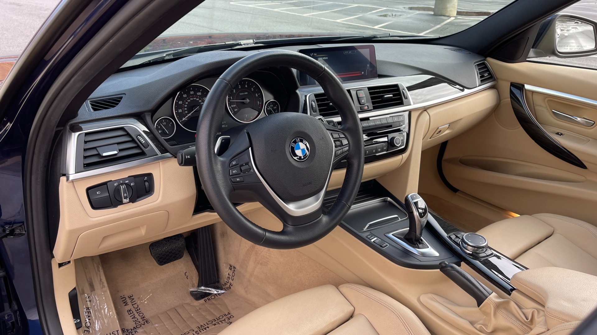 Used 2016 BMW 3 SERIES 328I PREMIUM 2.0L SEDAN / NAV / HTD STS / SUNROOF / SAT RADIO / 17IN WHEELS for sale Sold at Formula Imports in Charlotte NC 28227 33