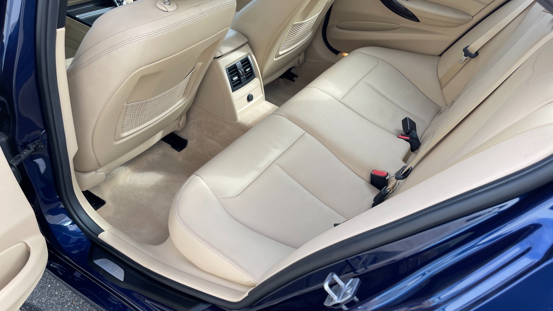 Used 2016 BMW 3 SERIES 328I PREMIUM 2.0L SEDAN / NAV / HTD STS / SUNROOF / SAT RADIO / 17IN WHEELS for sale Sold at Formula Imports in Charlotte NC 28227 55