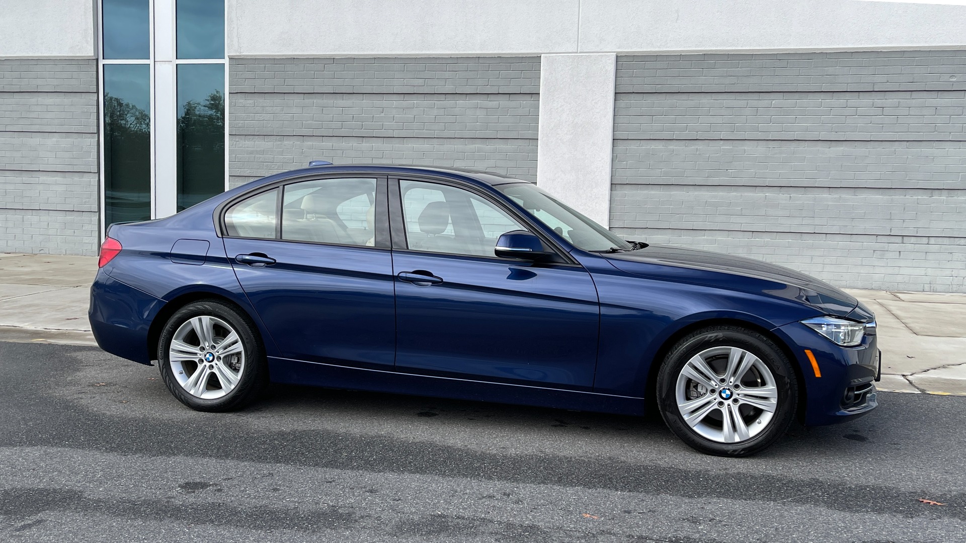 Used 2016 BMW 3 SERIES 328I PREMIUM 2.0L SEDAN / NAV / HTD STS / SUNROOF / SAT RADIO / 17IN WHEELS for sale Sold at Formula Imports in Charlotte NC 28227 8