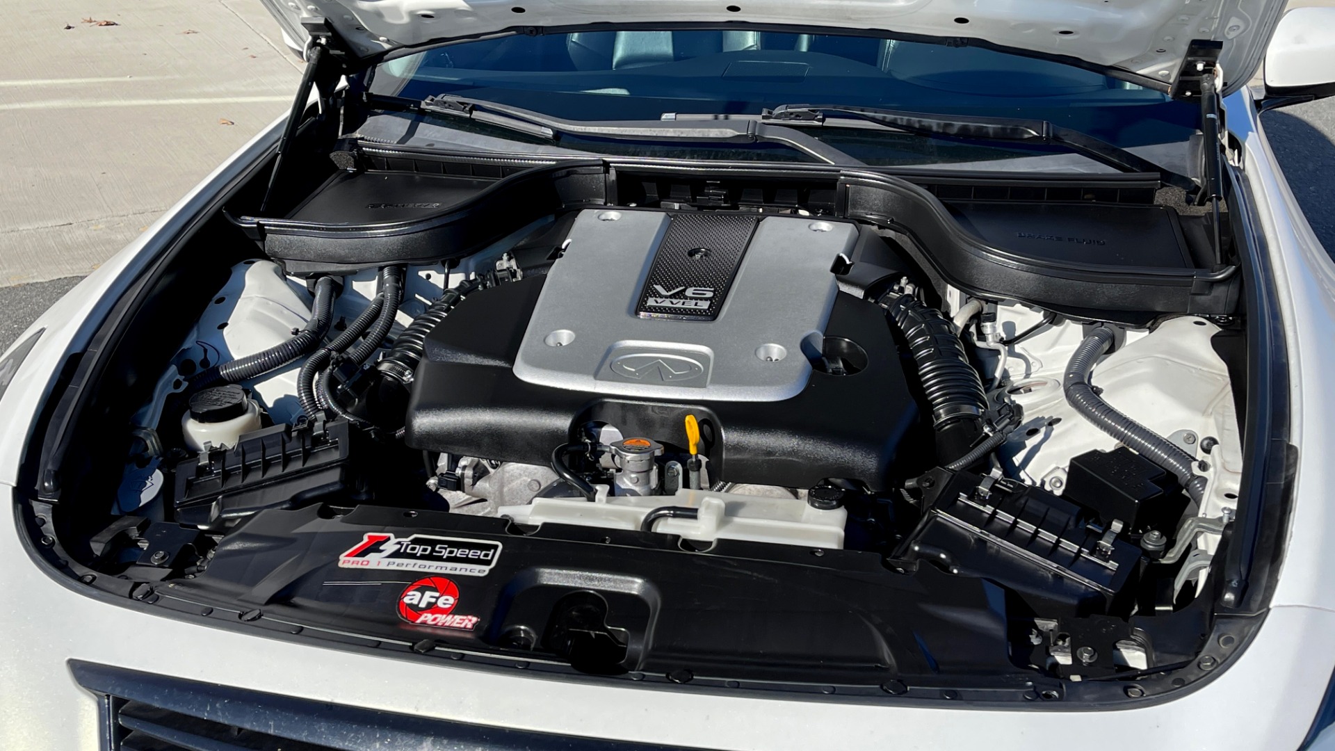 Used 2012 INFINITI G37 SEDAN JOURNEY RWD / 3.7L / 7-SPD AUTO / PREMIUM / SPORT / NAV for sale Sold at Formula Imports in Charlotte NC 28227 10