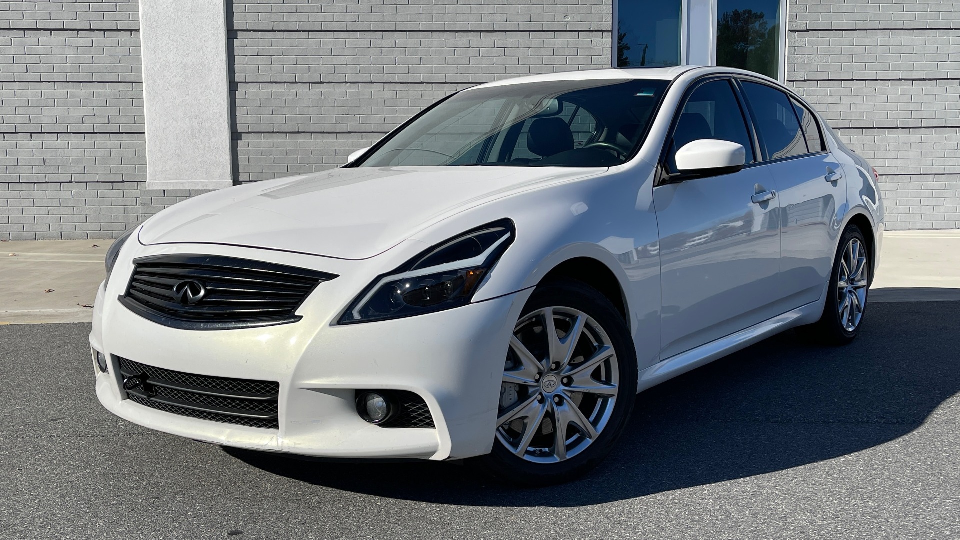 Used 2012 INFINITI G37 SEDAN JOURNEY RWD / 3.7L / 7-SPD AUTO / PREMIUM / SPORT / NAV for sale $14,999 at Formula Imports in Charlotte NC 28227 1