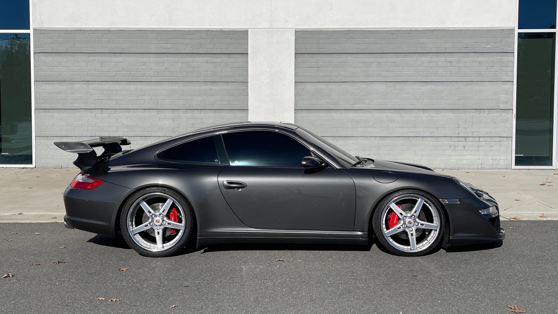 Used 2007 Porsche 911 CARRERA 4S / 3.8L H6 / 6-SPD MANUAL / HTD STS / SPORT CHRONO / BODY KIT for sale Sold at Formula Imports in Charlotte NC 28227 6