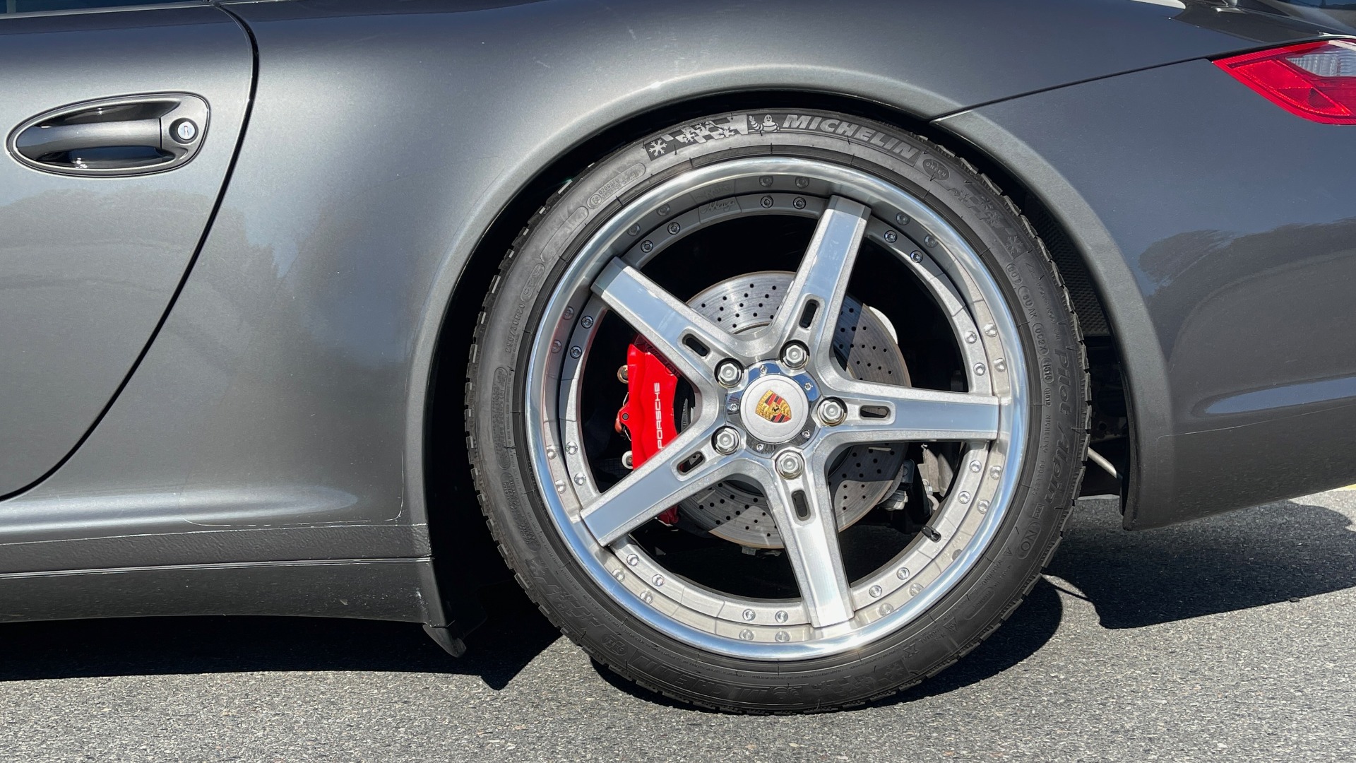 Used 2007 Porsche 911 CARRERA 4S / 3.8L H6 / 6-SPD MANUAL / HTD STS / SPORT CHRONO / BODY KIT for sale Sold at Formula Imports in Charlotte NC 28227 61