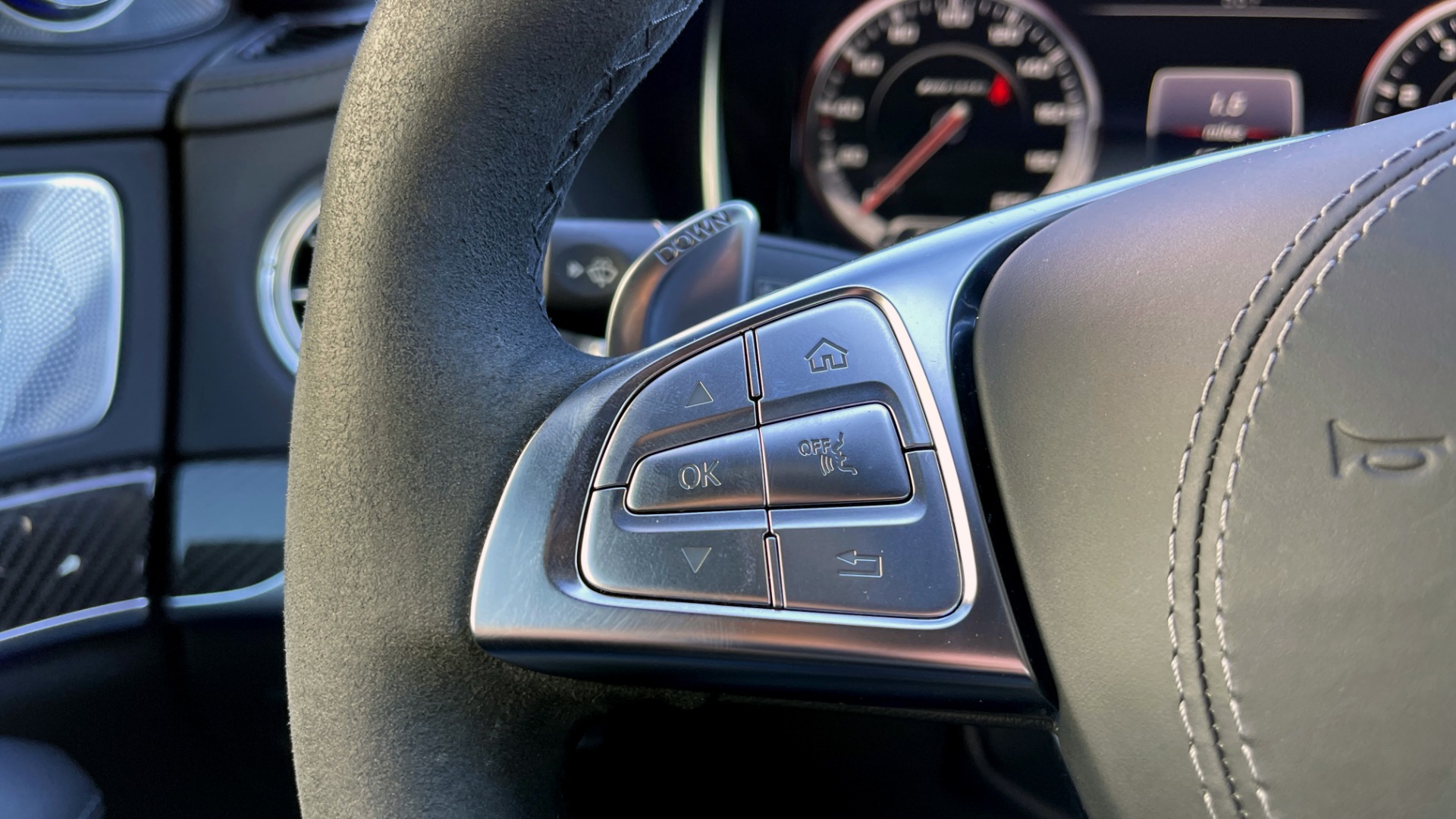 Used 2016 Mercedes-Benz S-CLASS AMG S 63 / EXCLUSIVE TRIM PKG / NIGHT VIEW / DRVR ASST / HUD / BURMESTER for sale Sold at Formula Imports in Charlotte NC 28227 33