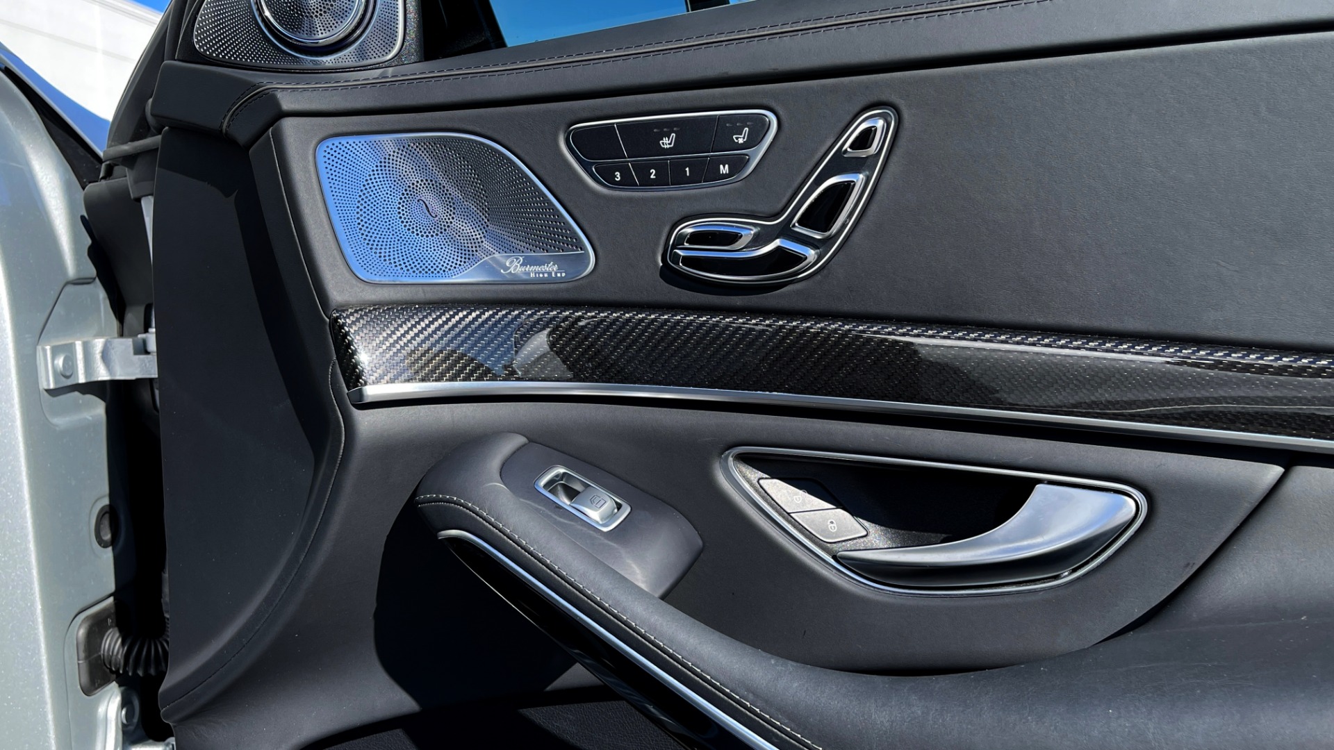 Used 2016 Mercedes-Benz S-CLASS AMG S 63 / EXCLUSIVE TRIM PKG / NIGHT VIEW / DRVR ASST / HUD / BURMESTER for sale $83,995 at Formula Imports in Charlotte NC 28227 73