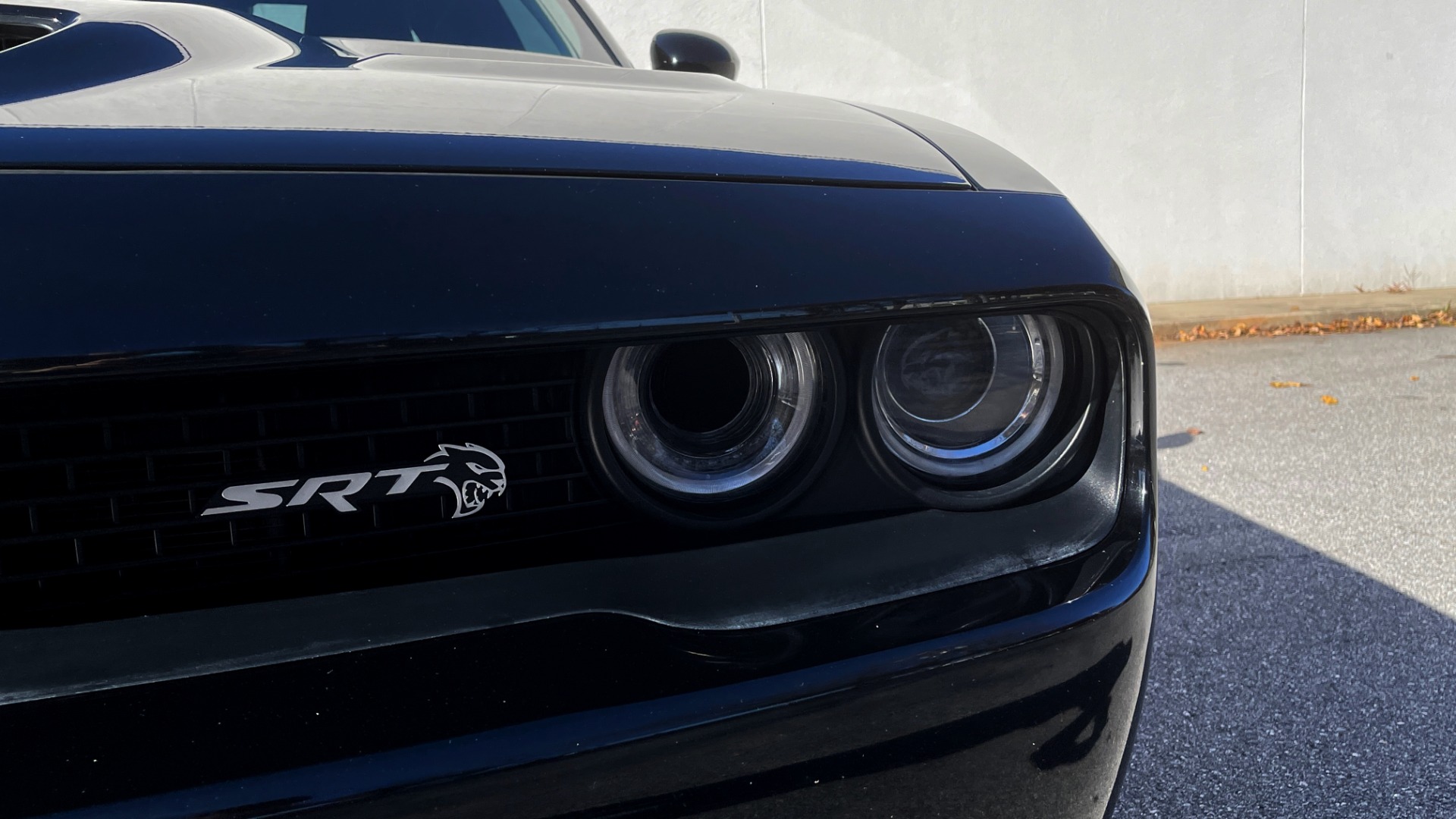 Used 2016 Dodge CHALLENGER SRT HELLCAT 6.2L SC HEMI 707HP / 6-SPD MAN / SUNROOF / REARVIEW for sale Sold at Formula Imports in Charlotte NC 28227 19
