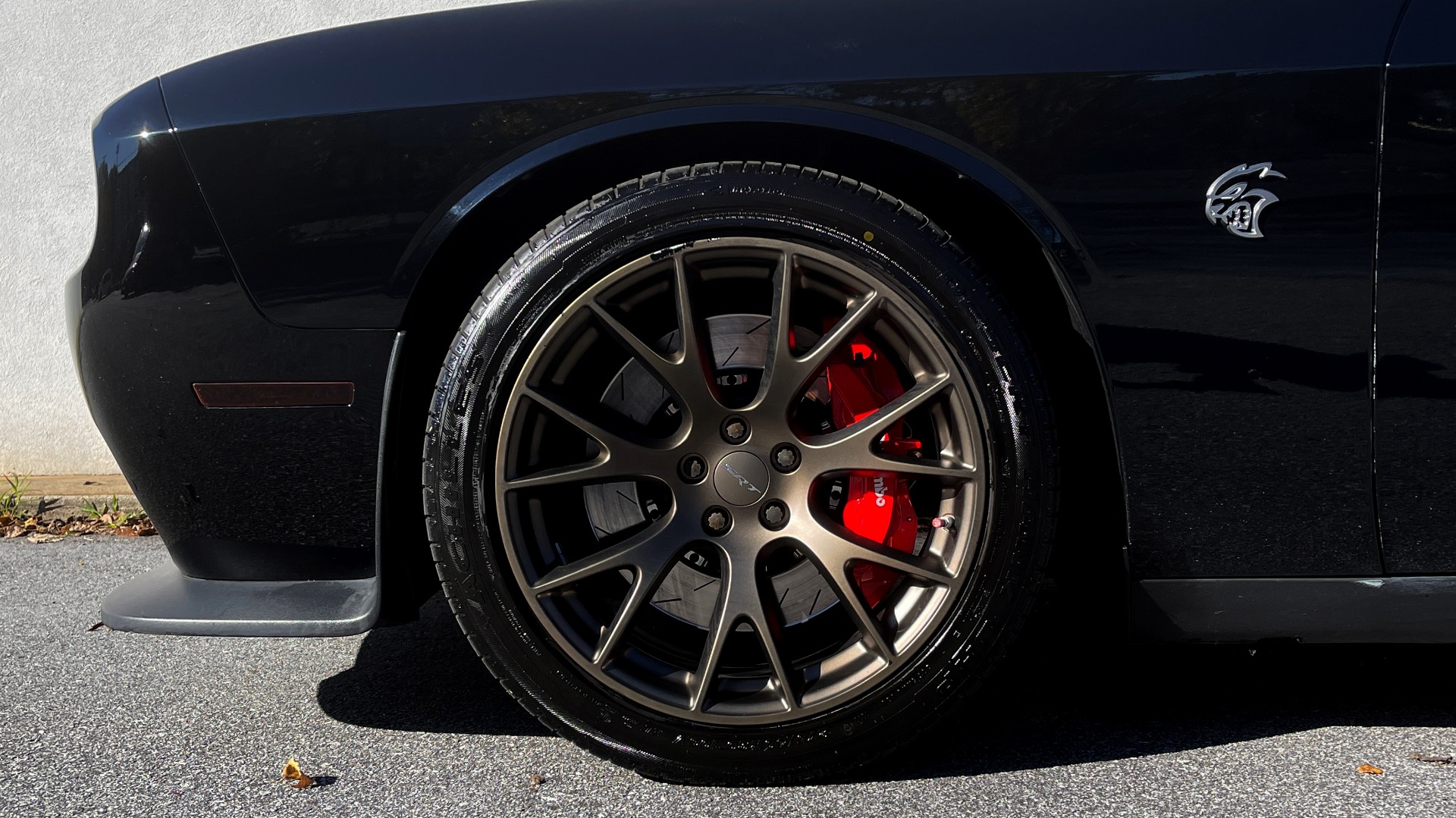 Used 2016 Dodge CHALLENGER SRT HELLCAT 6.2L SC HEMI 707HP / 6-SPD MAN / SUNROOF / REARVIEW for sale Sold at Formula Imports in Charlotte NC 28227 59