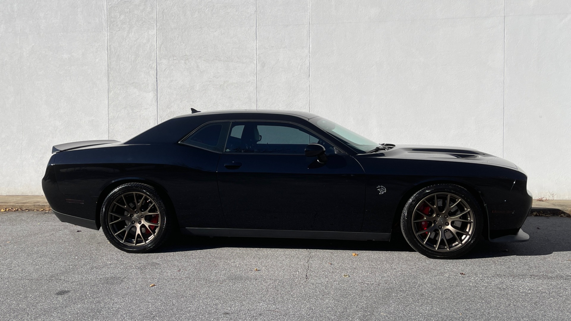 Used 2016 Dodge CHALLENGER SRT HELLCAT 6.2L SC HEMI 707HP / 6-SPD MAN / SUNROOF / REARVIEW for sale Sold at Formula Imports in Charlotte NC 28227 6
