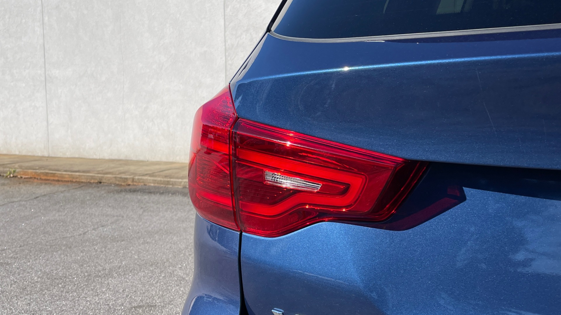 Used 2018 BMW X3 XDRIVE30I / PDC / PANO-ROOF / HTD STS & STRNG WHEEL / REAVIEW for sale Sold at Formula Imports in Charlotte NC 28227 24