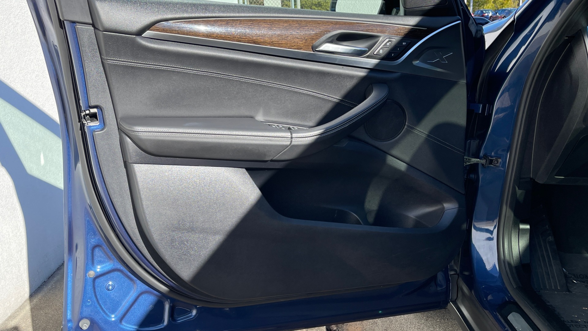Used 2018 BMW X3 XDRIVE30I / PDC / PANO-ROOF / HTD STS & STRNG WHEEL / REAVIEW for sale $37,899 at Formula Imports in Charlotte NC 28227 27