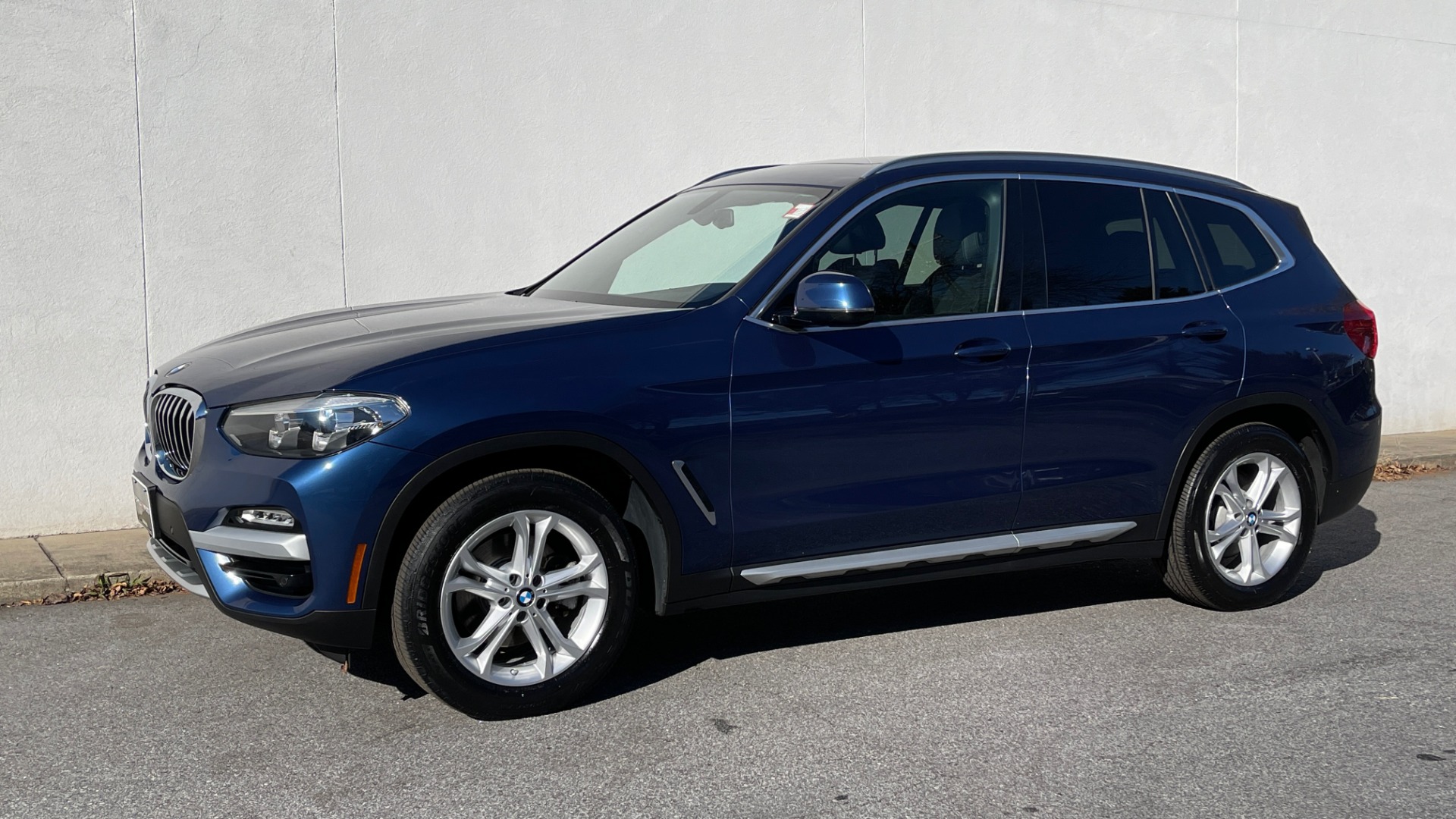 Used 2018 BMW X3 XDRIVE30I / PDC / PANO-ROOF / HTD STS & STRNG WHEEL / REAVIEW for sale Sold at Formula Imports in Charlotte NC 28227 3