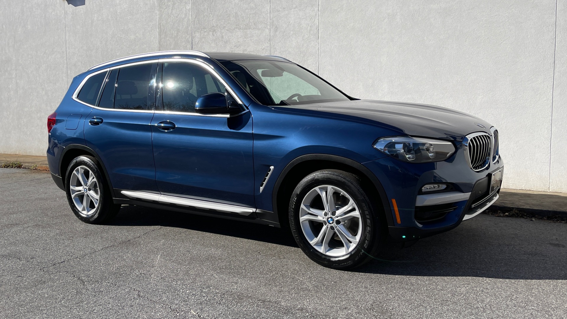 Used 2018 BMW X3 XDRIVE30I / PDC / PANO-ROOF / HTD STS & STRNG WHEEL / REAVIEW for sale $37,899 at Formula Imports in Charlotte NC 28227 6