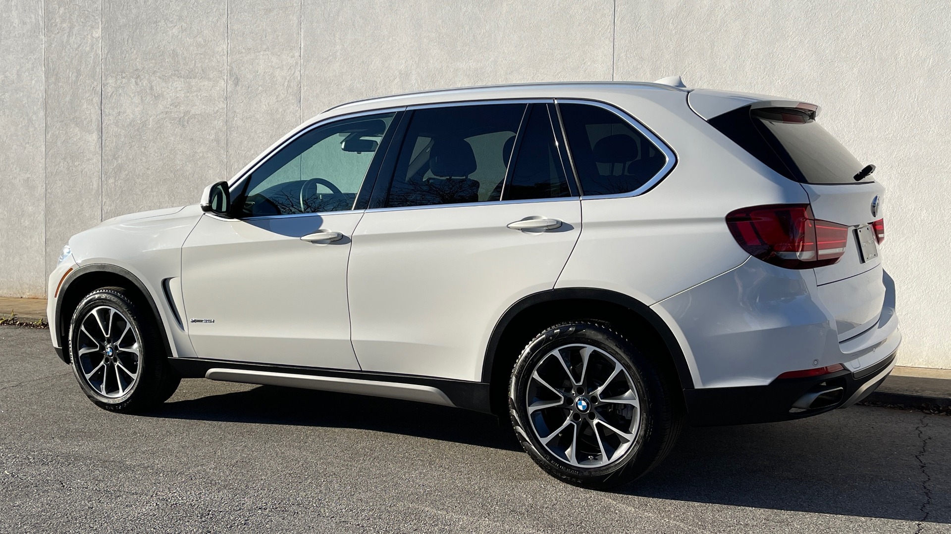 Used 2018 BMW X5 xDrive35i for sale Sold at Formula Imports in Charlotte NC 28227 3