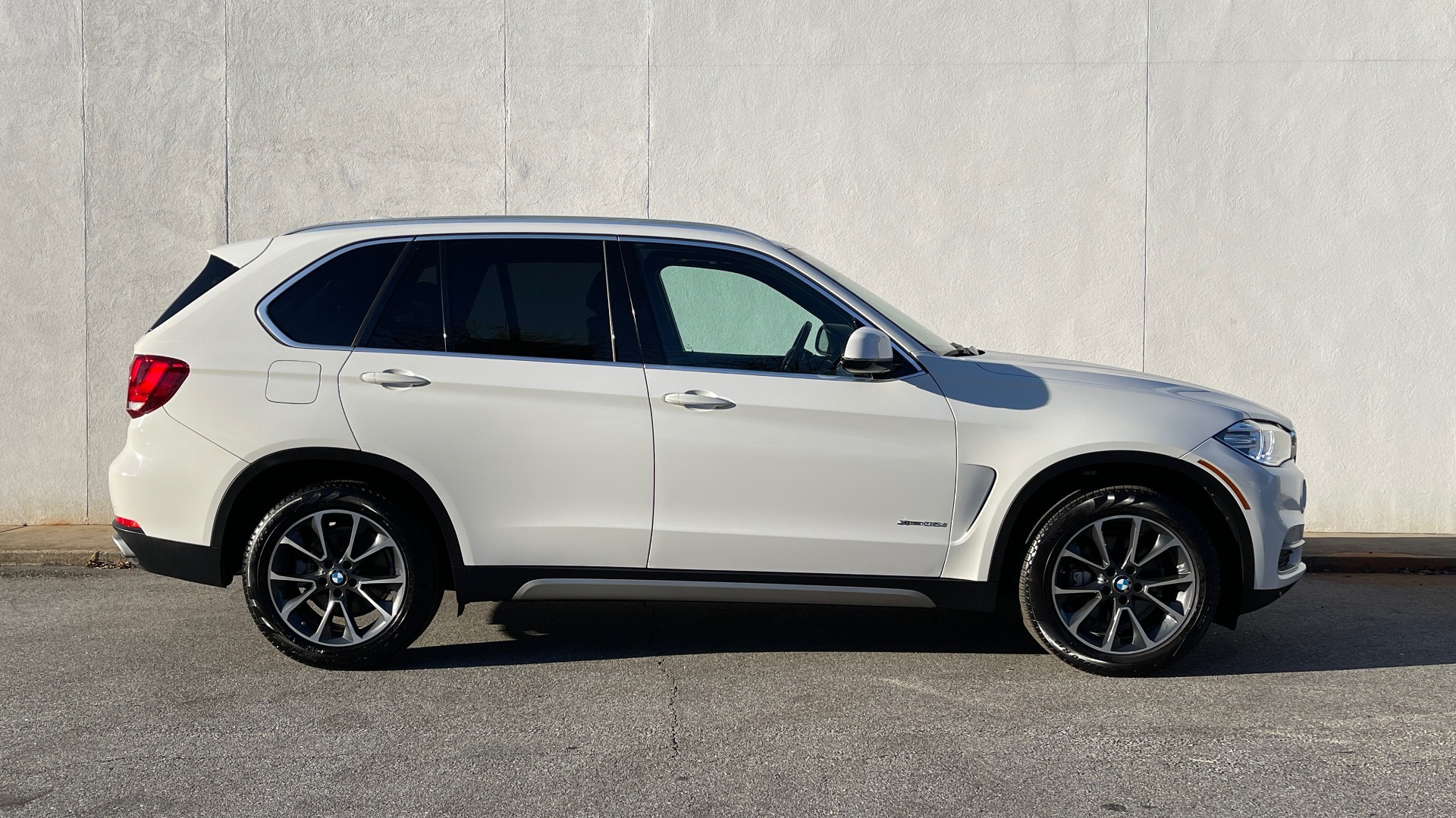 Used 2018 BMW X5 xDrive35i for sale Sold at Formula Imports in Charlotte NC 28227 7