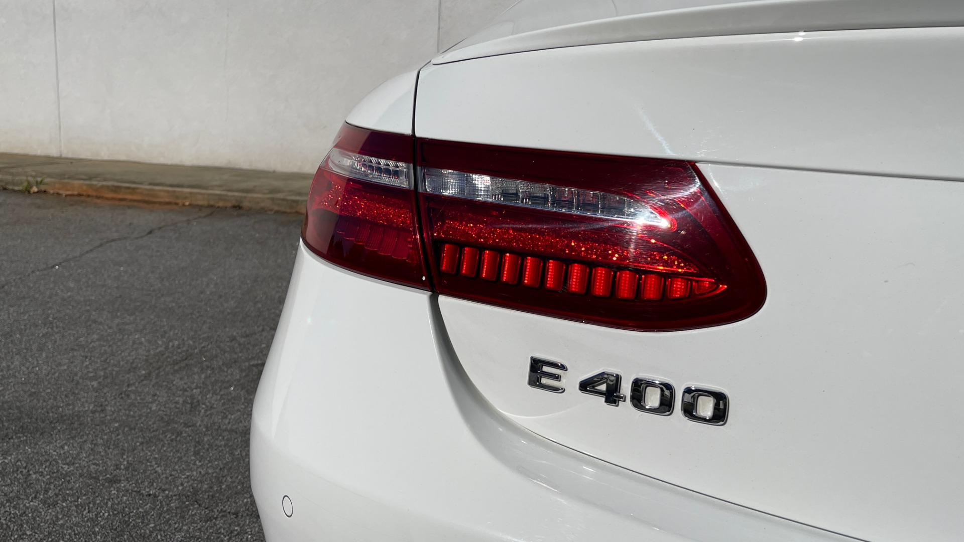Used 2018 Mercedes-Benz E-CLASS E 400 PREMIUM 2 PKG / AMG LINE / BURMESTER / PARK ASST / REARVIEW for sale $50,995 at Formula Imports in Charlotte NC 28227 24