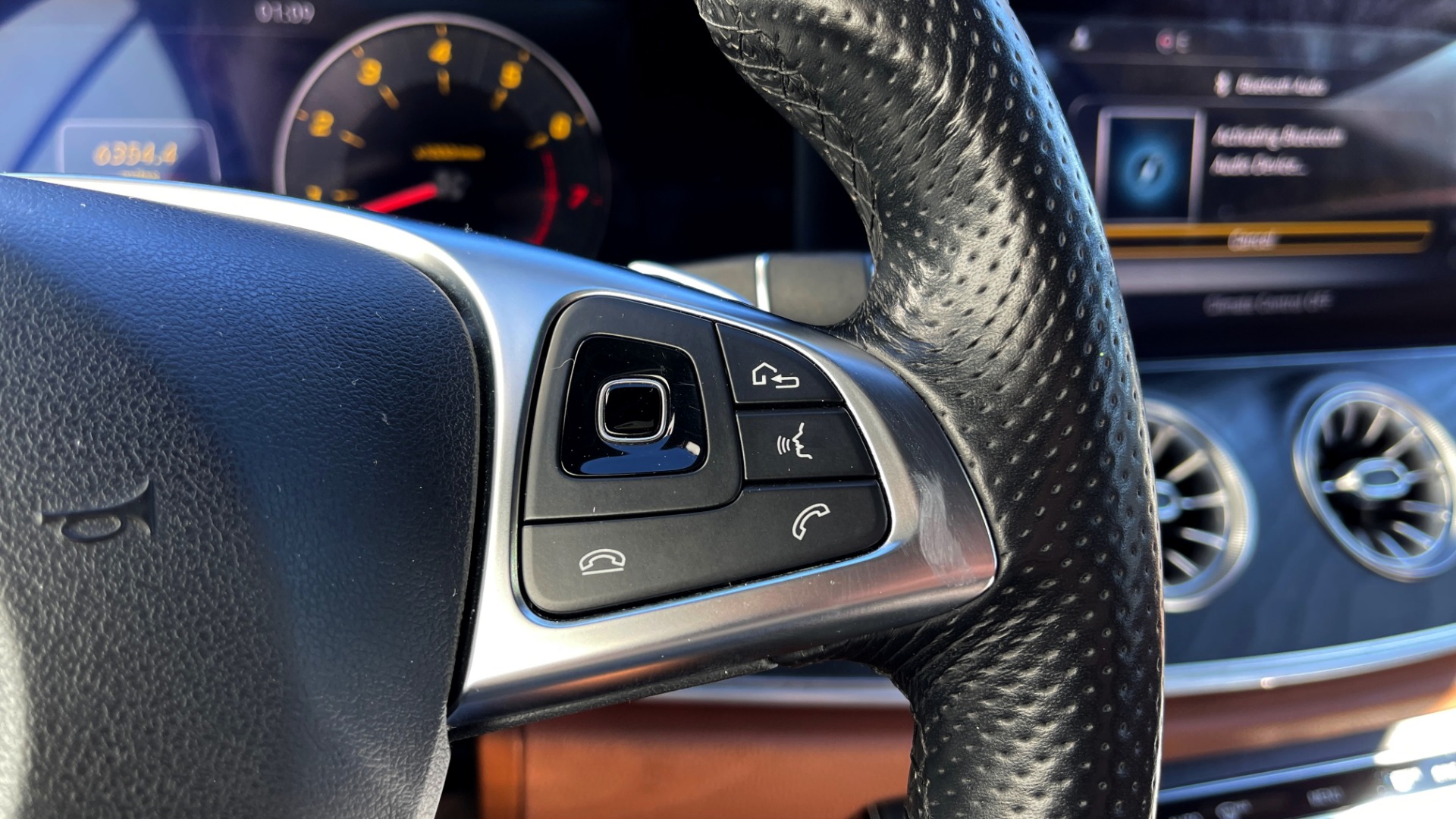 Used 2018 Mercedes-Benz E-CLASS E 400 PREMIUM 2 PKG / AMG LINE / BURMESTER / PARK ASST / REARVIEW for sale $50,995 at Formula Imports in Charlotte NC 28227 33