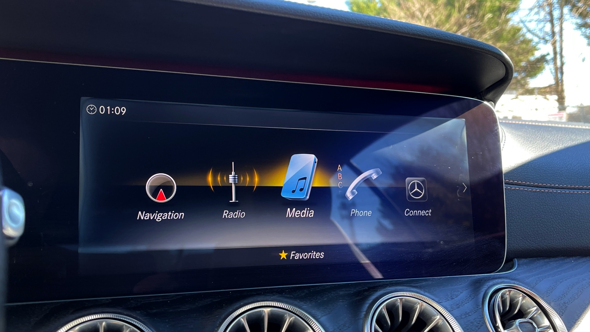 Used 2018 Mercedes-Benz E-CLASS E 400 PREMIUM 2 PKG / AMG LINE / BURMESTER / PARK ASST / REARVIEW for sale $50,995 at Formula Imports in Charlotte NC 28227 38
