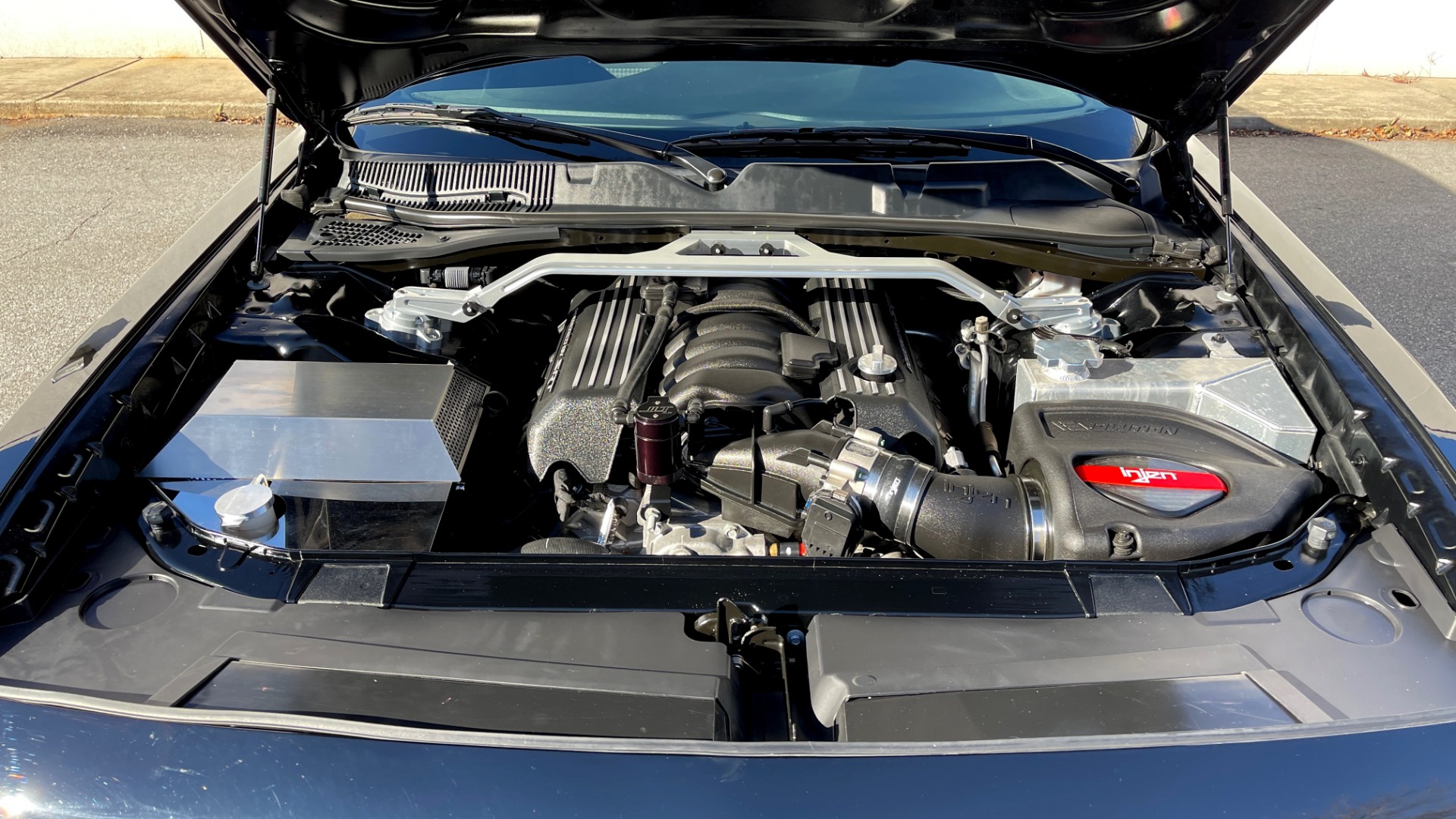 Used 2018 Dodge CHALLENGER R/T SCAT PACK 6.4L HEMI COUPE / 6-SPD MANUAL / BREMBO BRAKES for sale $43,995 at Formula Imports in Charlotte NC 28227 12