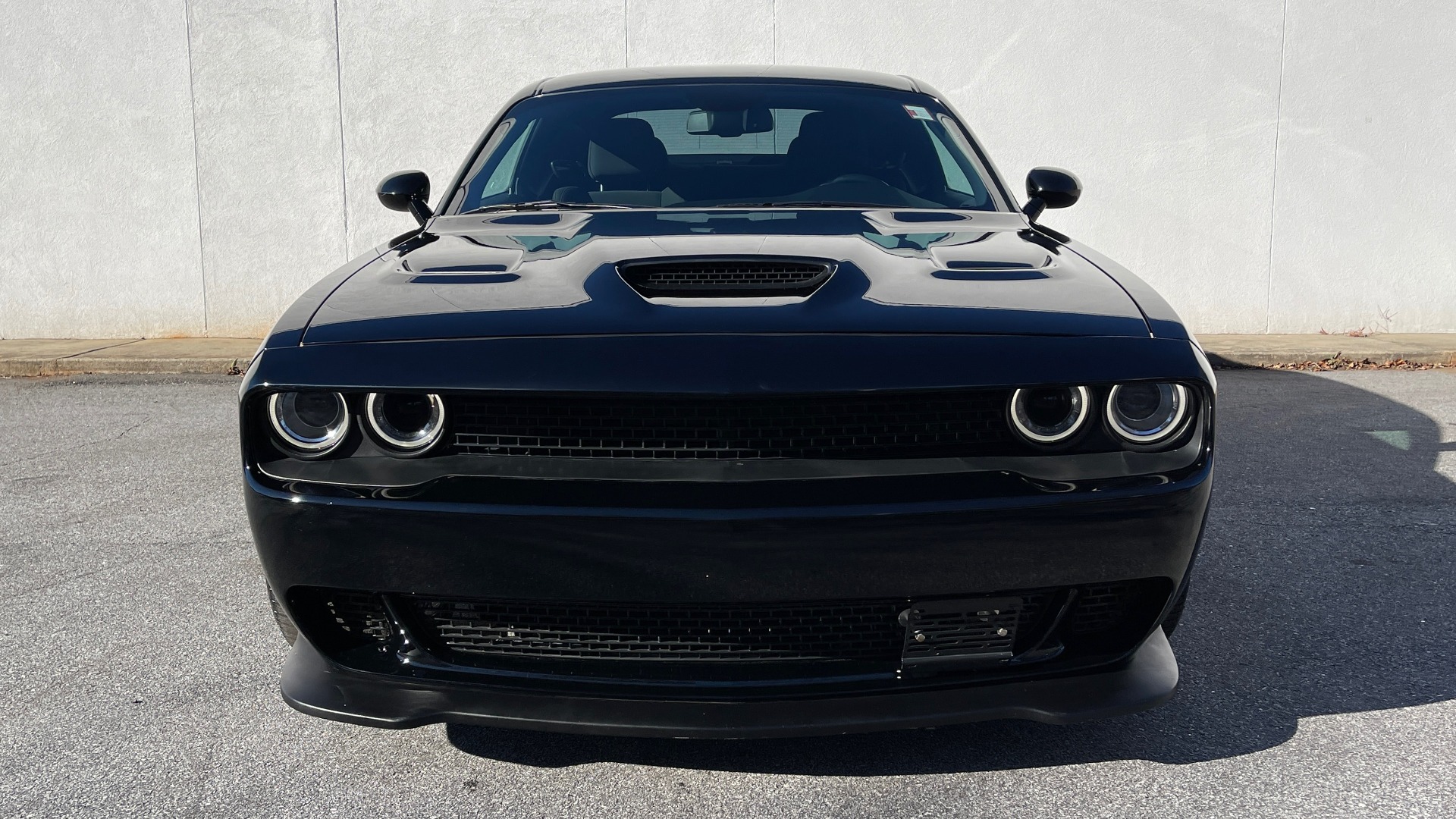 Used 2018 Dodge CHALLENGER R/T SCAT PACK 6.4L HEMI COUPE / 6-SPD MANUAL / BREMBO BRAKES for sale Sold at Formula Imports in Charlotte NC 28227 19