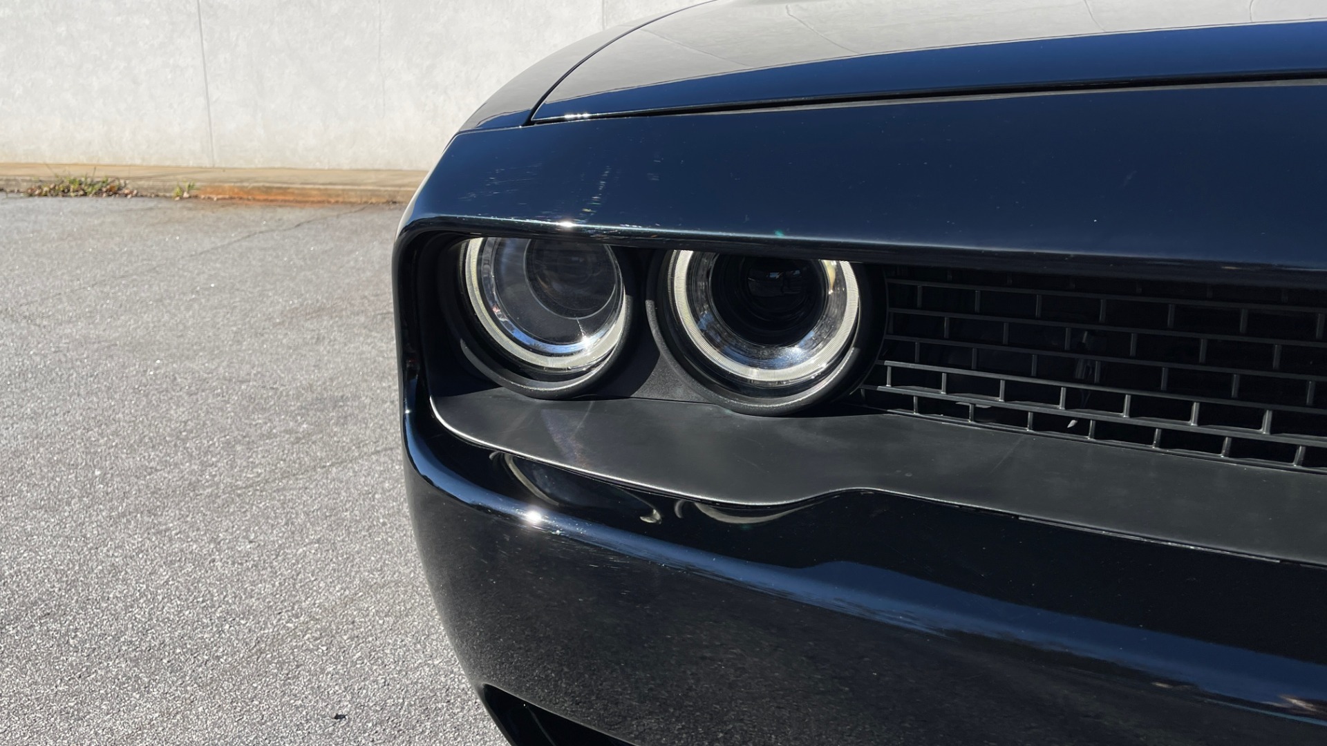Used 2018 Dodge CHALLENGER R/T SCAT PACK 6.4L HEMI COUPE / 6-SPD MANUAL / BREMBO BRAKES for sale Sold at Formula Imports in Charlotte NC 28227 20