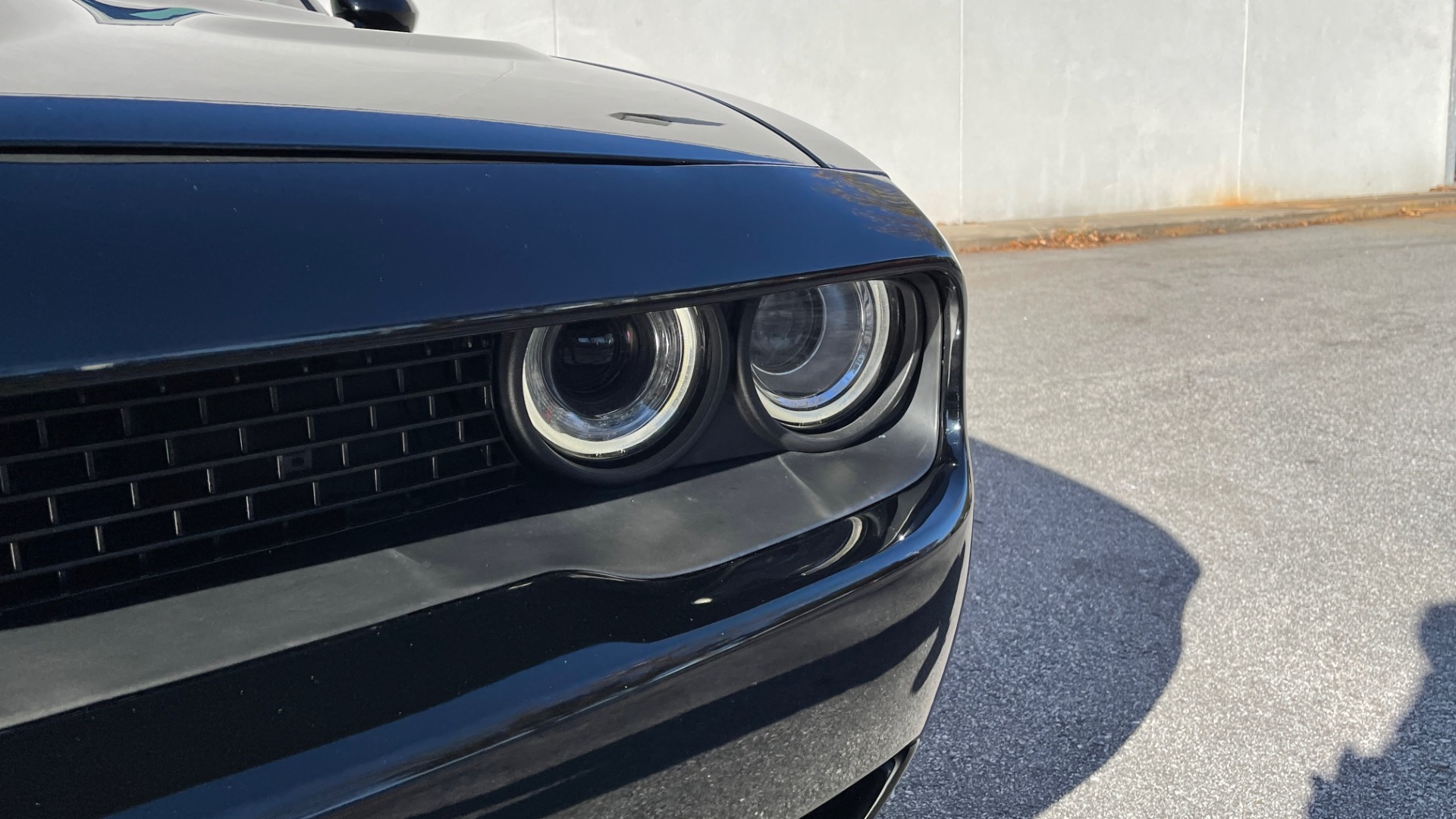 Used 2018 Dodge CHALLENGER R/T SCAT PACK 6.4L HEMI COUPE / 6-SPD MANUAL / BREMBO BRAKES for sale Sold at Formula Imports in Charlotte NC 28227 21