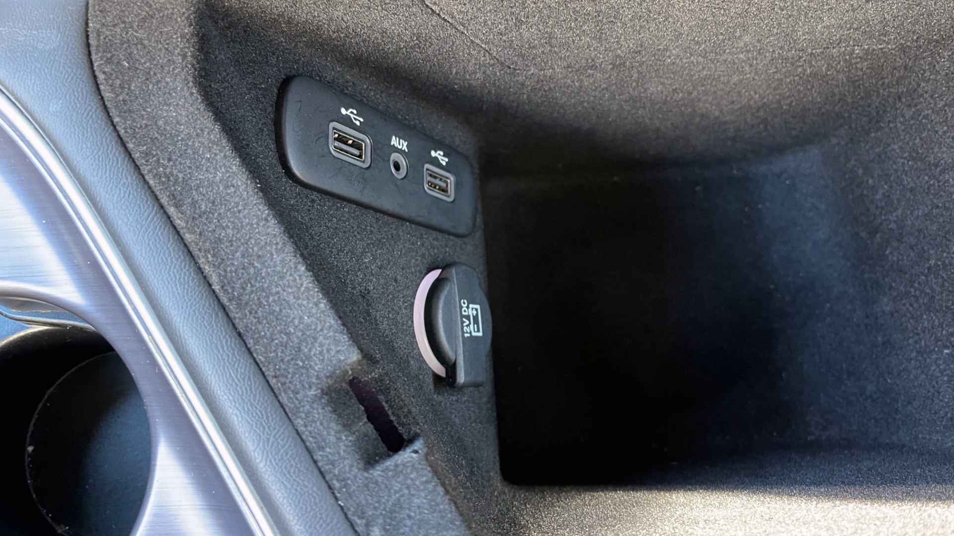 Used 2018 Dodge CHALLENGER R/T SCAT PACK 6.4L HEMI COUPE / 6-SPD MANUAL / BREMBO BRAKES for sale $43,995 at Formula Imports in Charlotte NC 28227 44