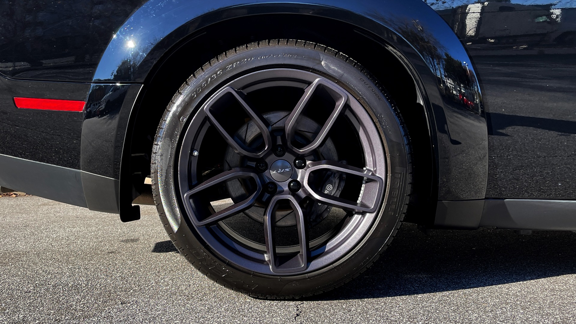 Used 2018 Dodge CHALLENGER R/T SCAT PACK 6.4L HEMI COUPE / 6-SPD MANUAL / BREMBO BRAKES for sale $43,995 at Formula Imports in Charlotte NC 28227 60