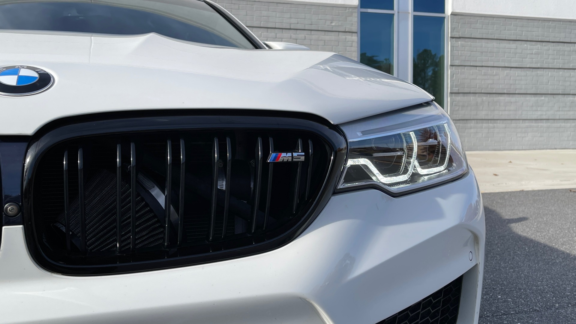 Used 2018 BMW M5 DRVR ASST PLUS / EXEC PKG / MCCB / B&W SND / ENTERTAINMENT for sale Sold at Formula Imports in Charlotte NC 28227 18